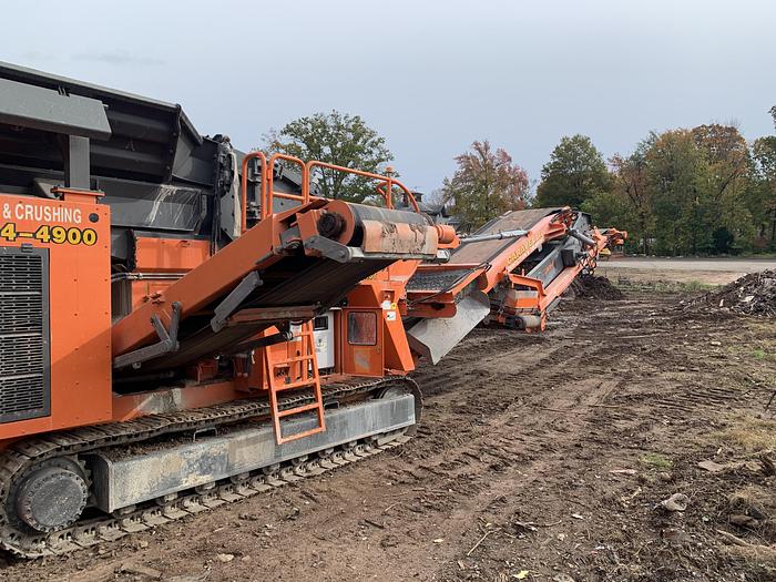 Used Mobile Tracked complete demolition crusher