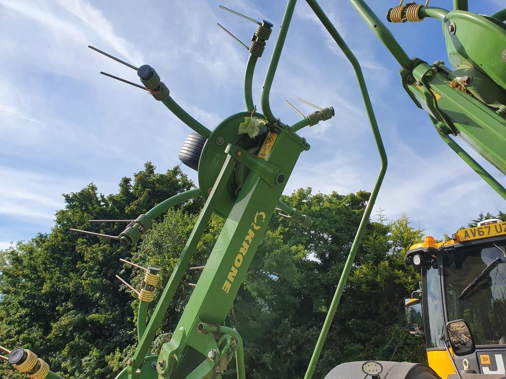 Used Krone KW 6.72 Hay Rake