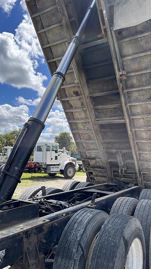 Used 2004 Mack CV713 Granite