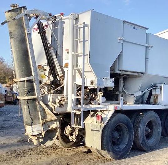Used 1995 Mack/Zimmerman 11 YD Volumetric Concrete Mixer Truck