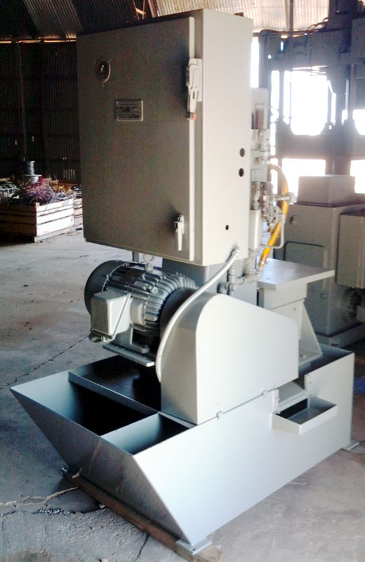 Used 8" White Sundstrand Wet/Dry Vertical Belt Grinder