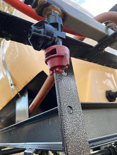 Used 2009 G&R 300 Gallon Boomless Sprayer