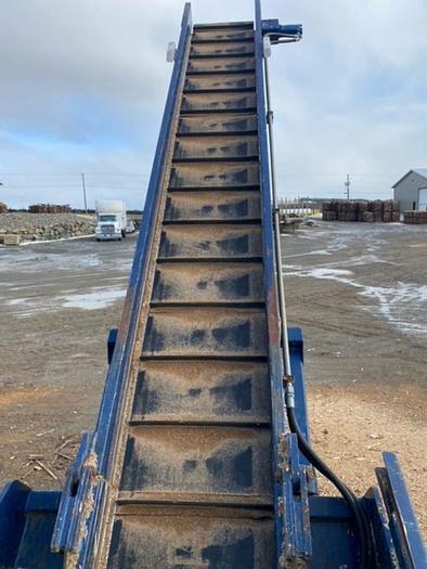 Used 2008 Duratech  2009 tub grinder