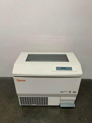 Used Thermo Scientific 480 Refrigerated Incubator / Shaker w/ Hepa Filter 120V