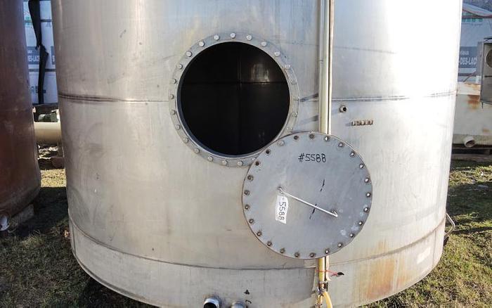 D'occasion USED 8250 GALLON TANK, STAINLESS STEEL