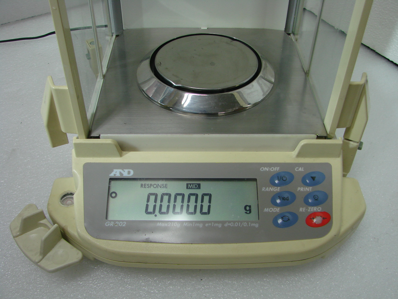 Used A&D GR-202 Semi-Micro Analytical Balances
