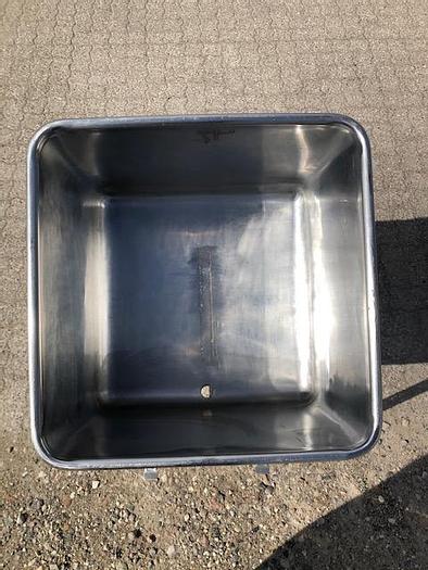 Used Square stainless steel tub on wheels