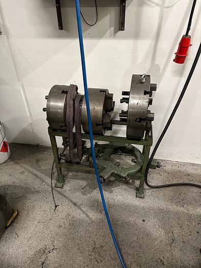 Used BRUGT DREJEBÆNK FABR. URSUS, MODEL 250 x 2000