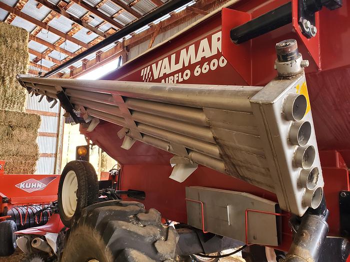 Used 2011 Valmar AirFlo 6600 Fertilizer Applicator