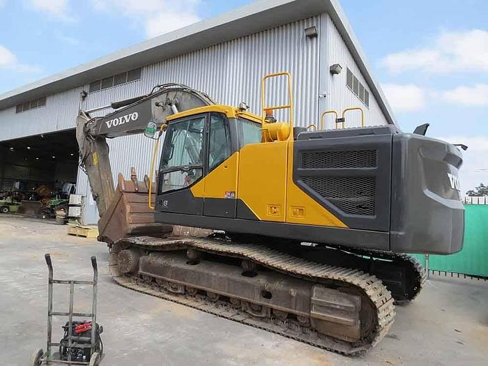 Used 2014 VOLVO EC300EL