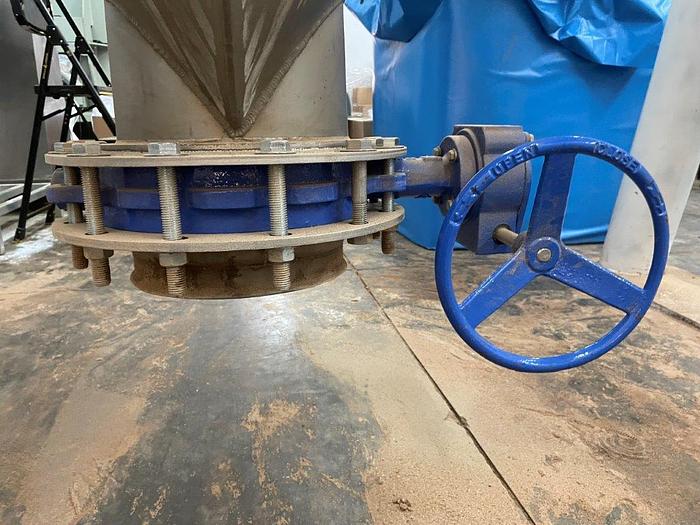 Used 60 CU. FT. TWIN SHELL "V" BLENDER WITH INTENSIFIER BAR