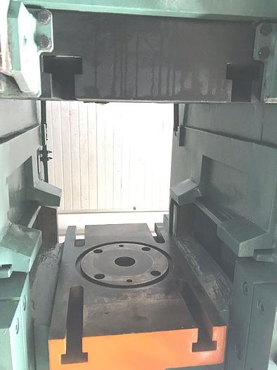 Used 1000 tons Press Cold Forging Aida PK-100