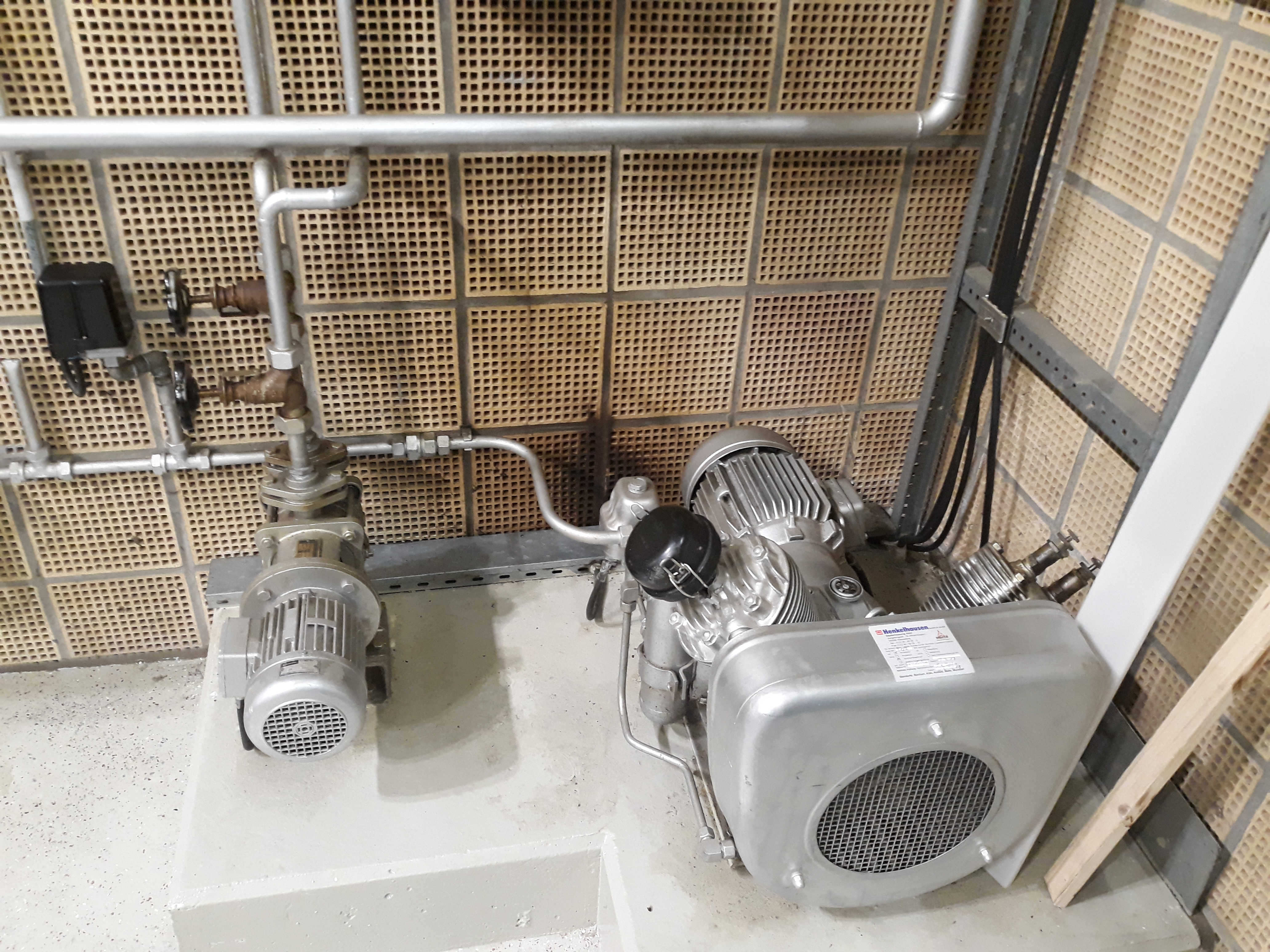 Used DEUTZ BV9M628 / SIEMENS GEN.SET 2200 KVA