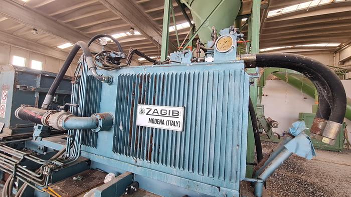 Usato Pressa imballatrice 2003 Zagib L19