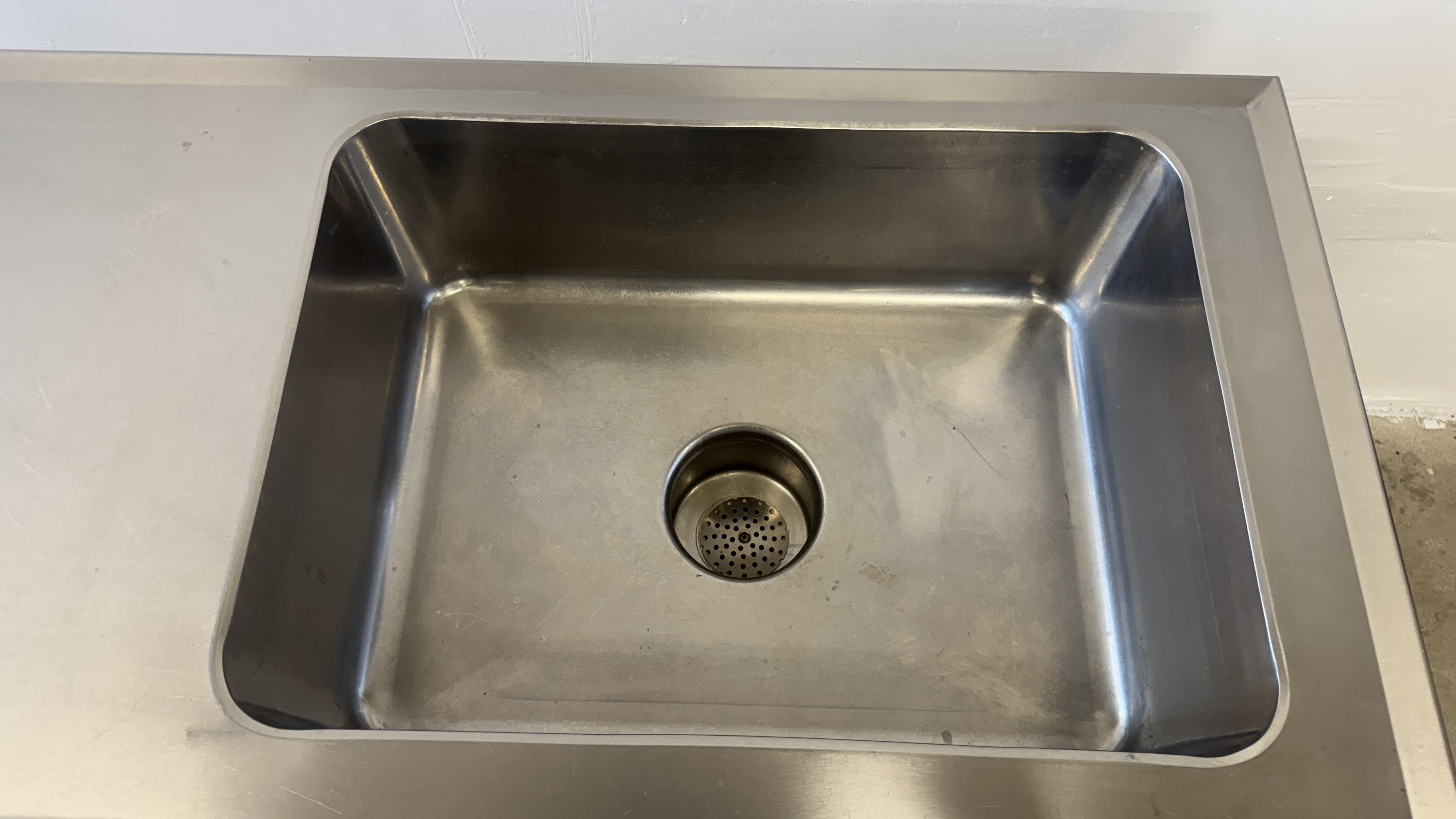 Used Diskbänk 160x65cm