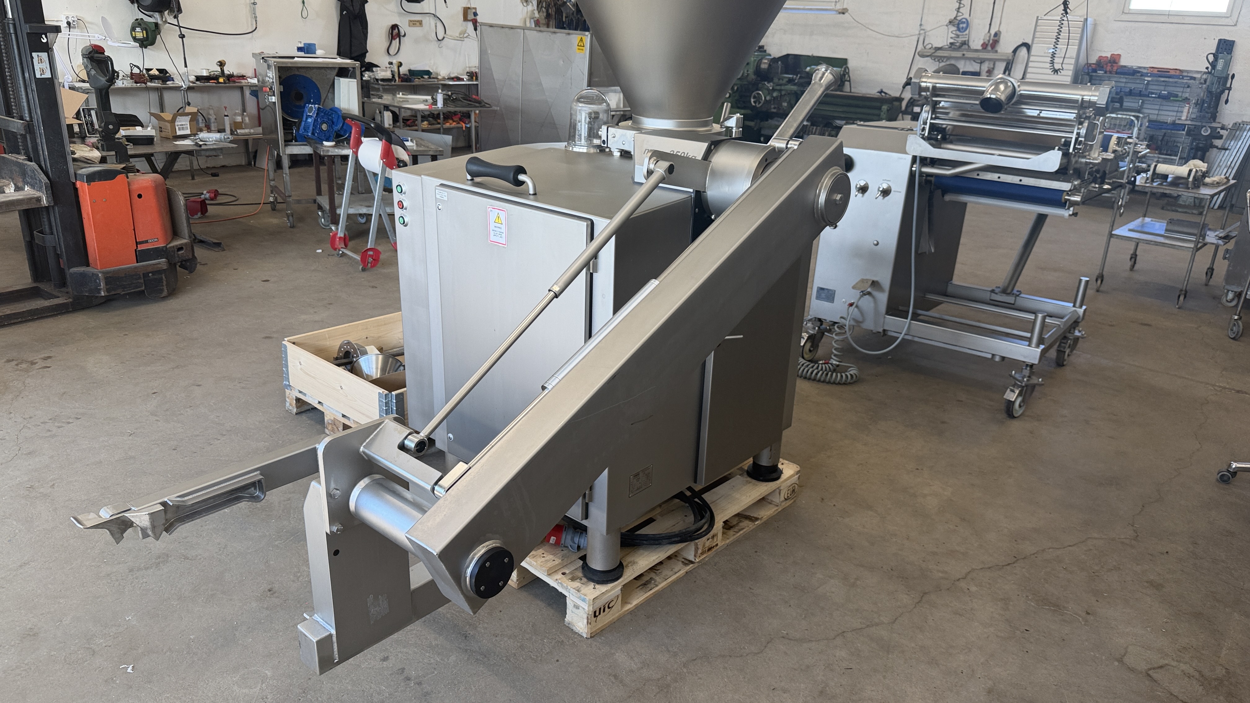 Used Vemag HP20E -2017 and Vemag BC236 -2017 (1800 hours)