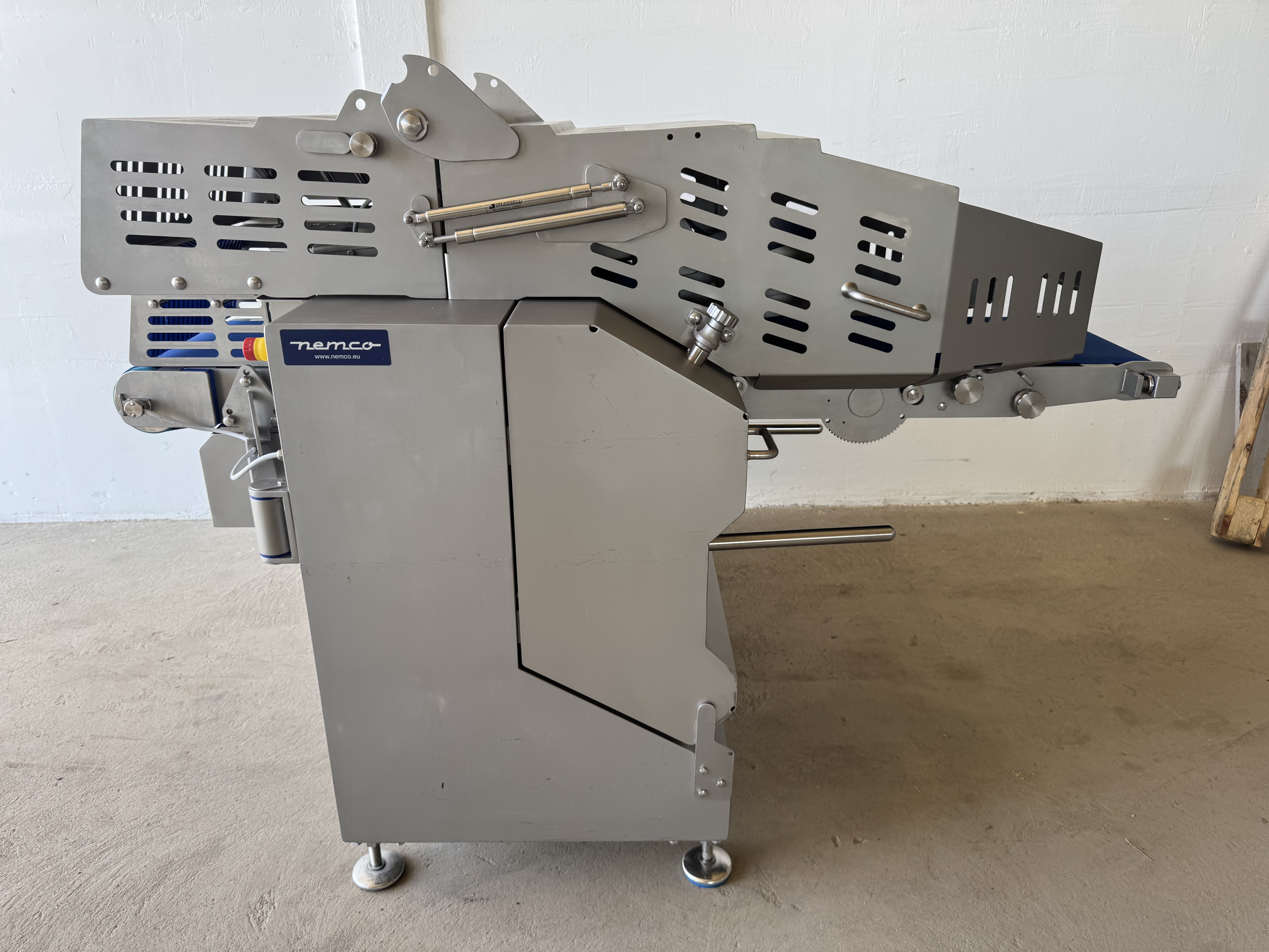 Used GRASSELLI KSL4 #2915