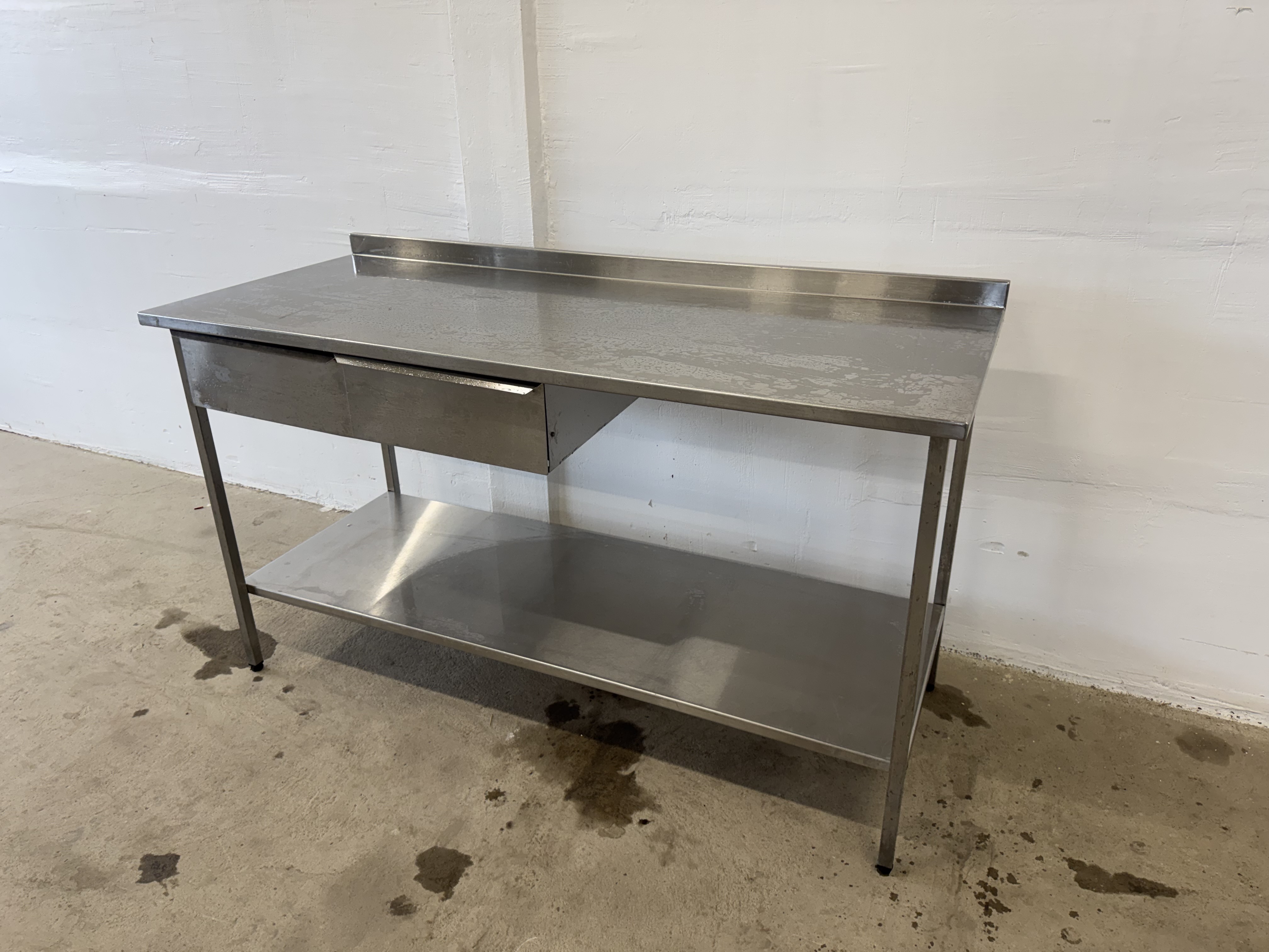 Other Bord med två lådor 155x65x88