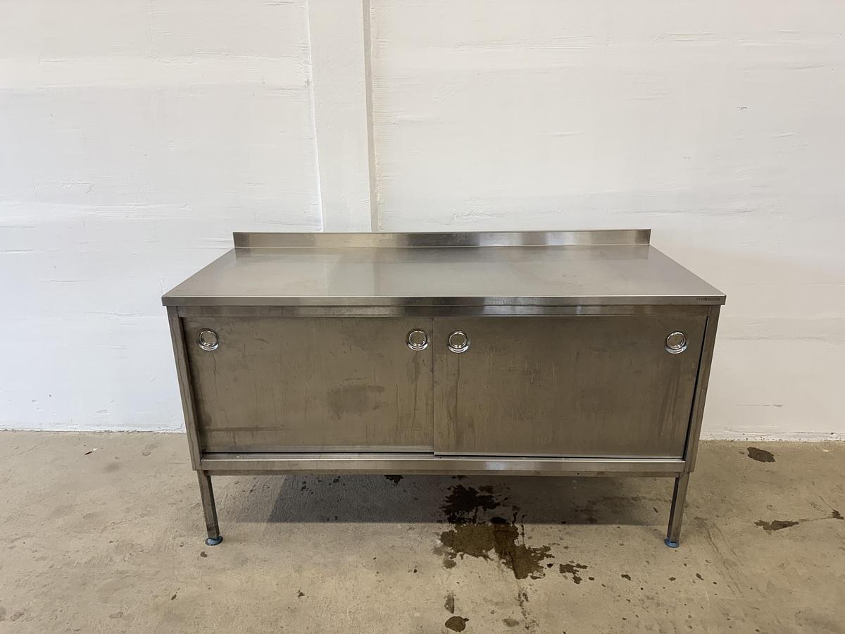Used Skåp 160x65x89