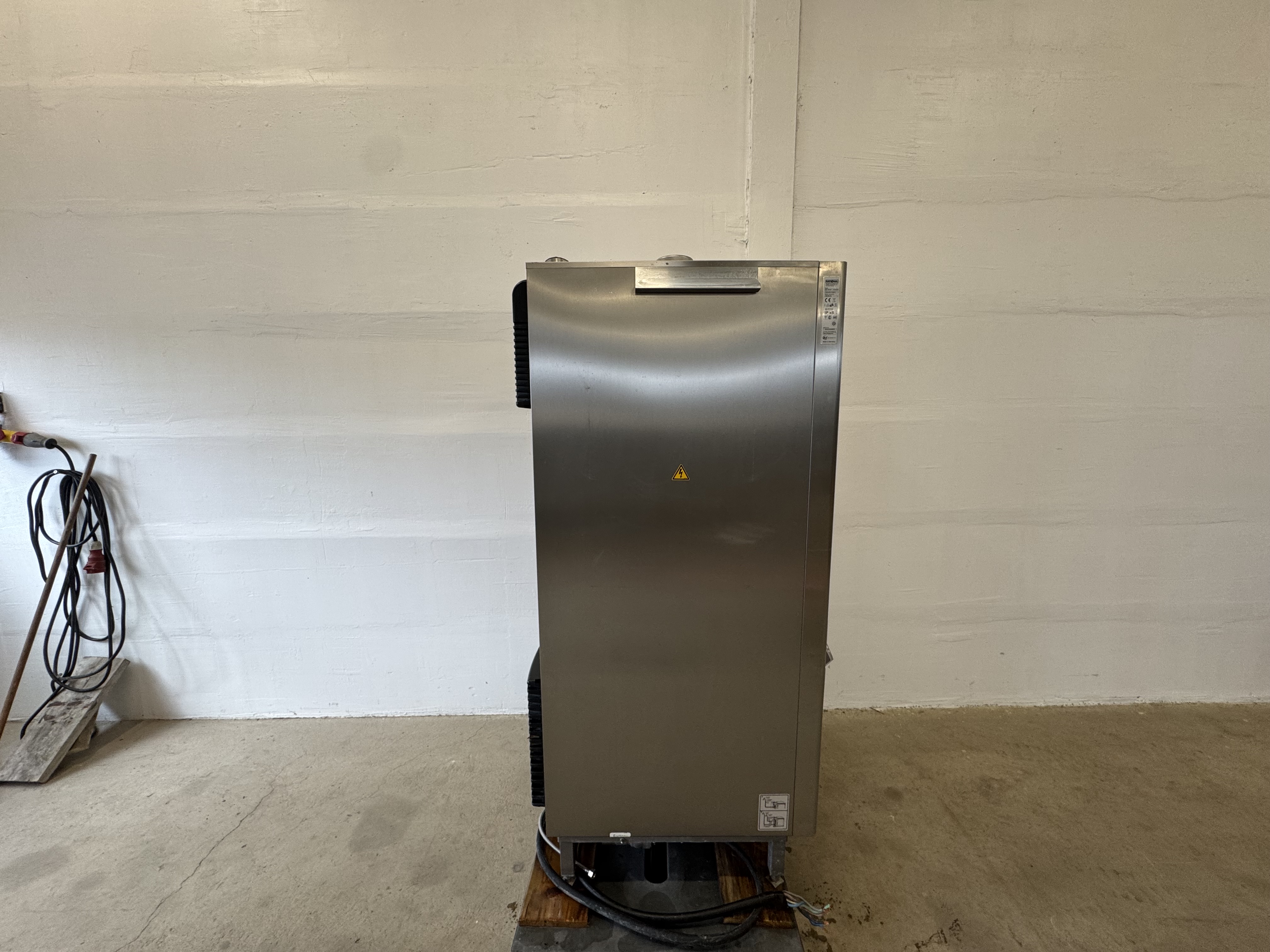 Used Rational SCC WE 201 #2835