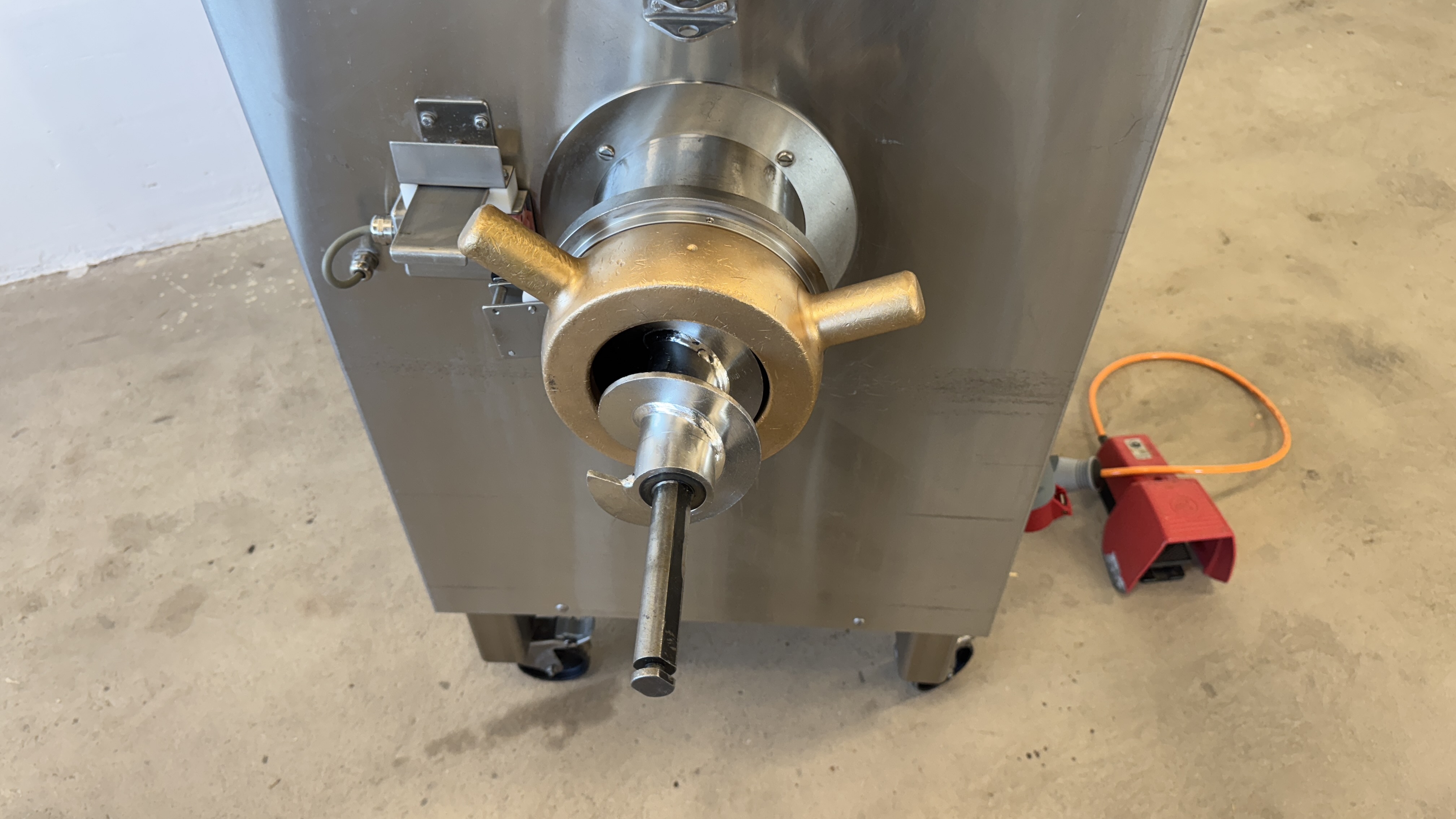 Used Blandarkvarn KT LM-130 #2684