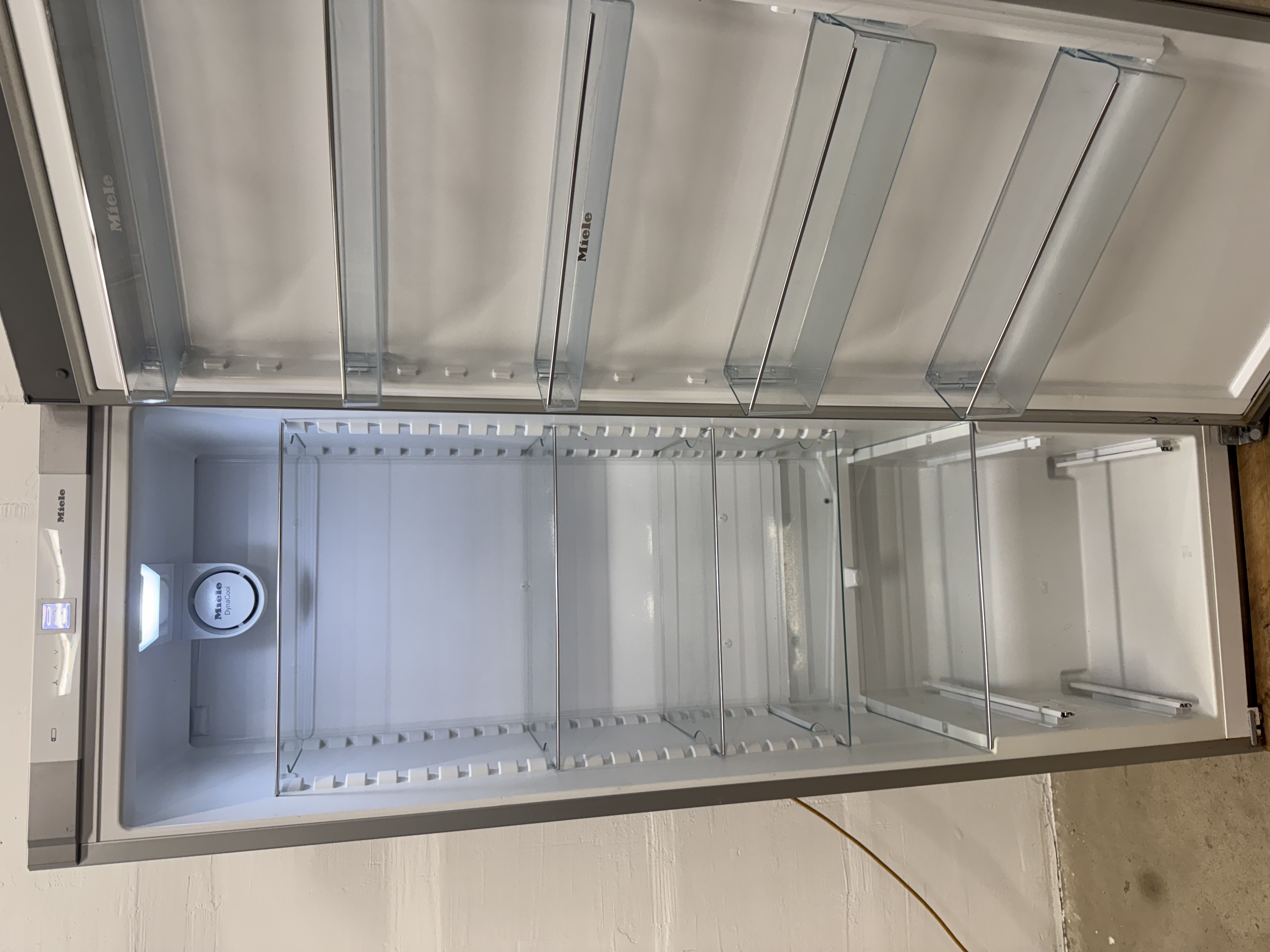 Used Kylskåp Miele K 28202 #2759