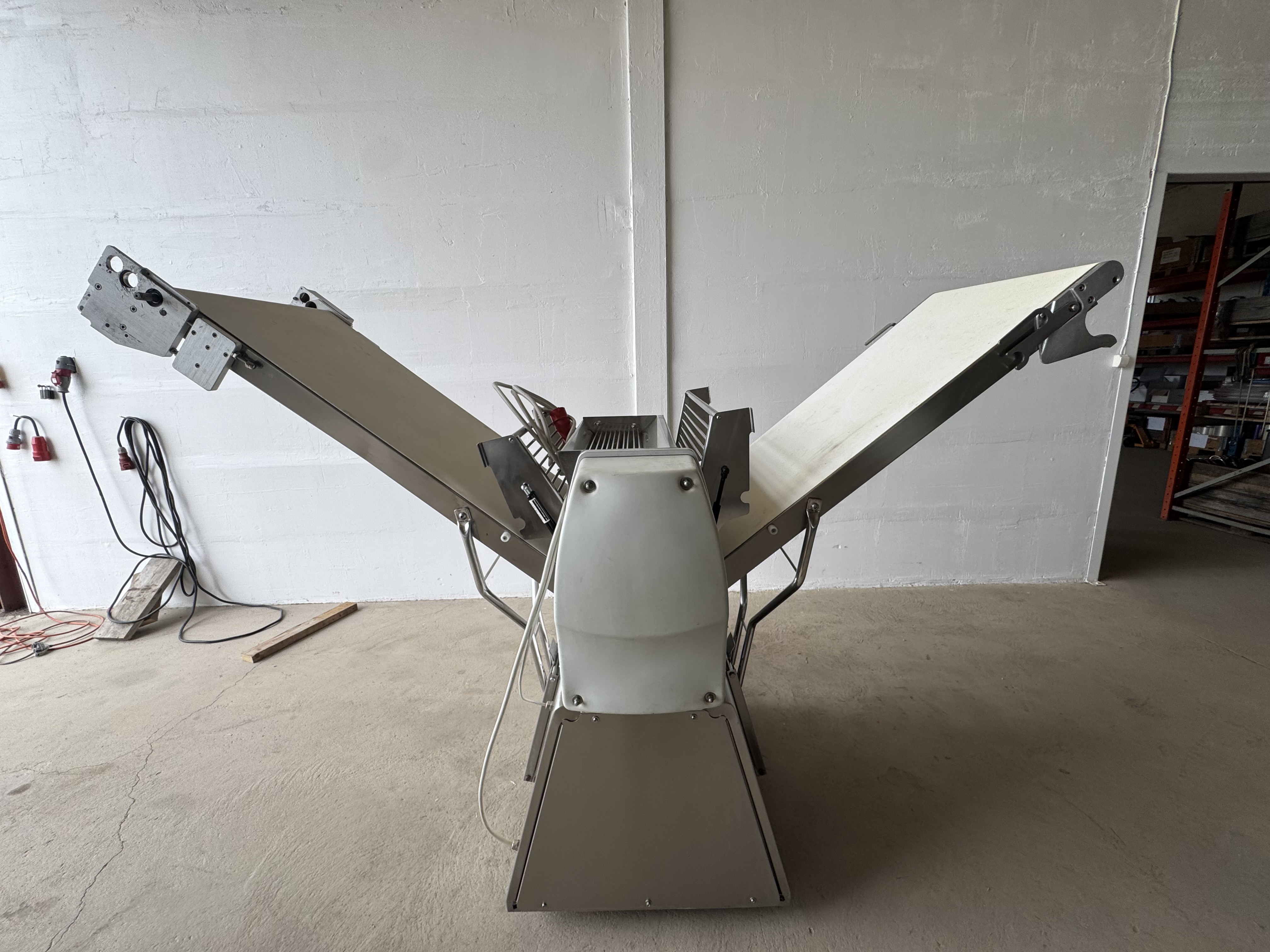 Used Bagis Kavelmaskin med mjöldistribution #2859