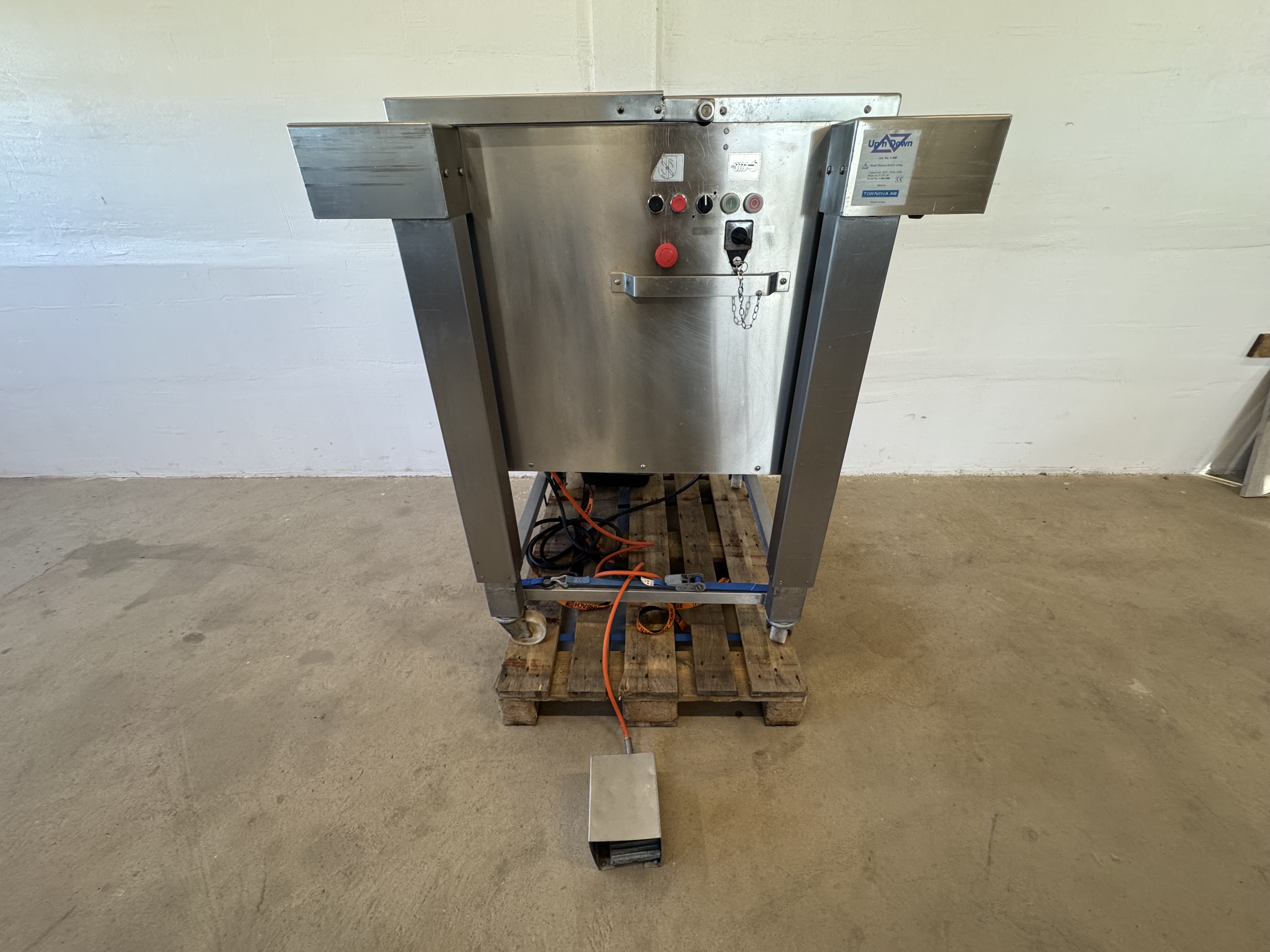 Used Blandarkvarn KT LM98 med fotpedal (höj och sänkbar) #2927