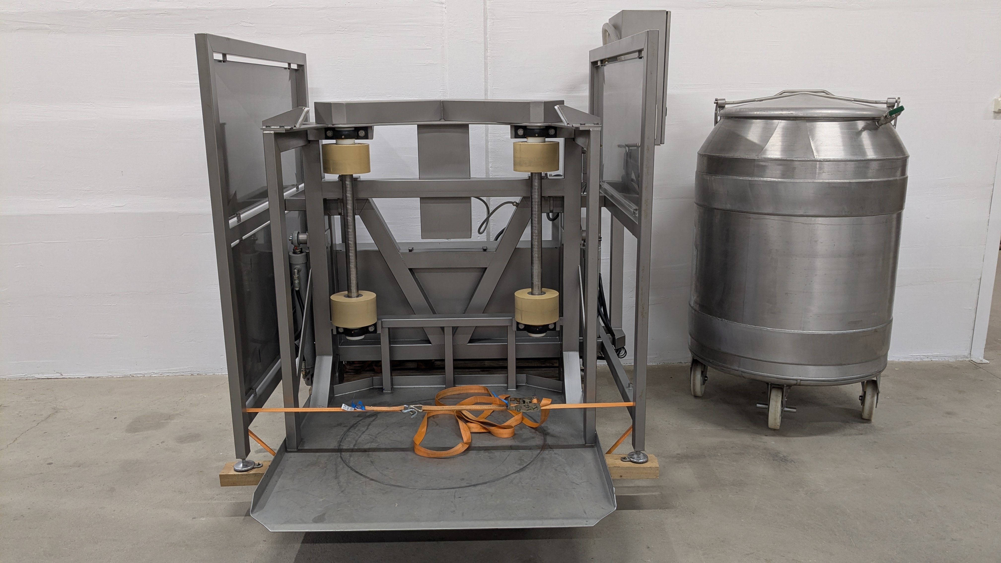 Used Tumlare SFK-Danfotech MA8001 #2743