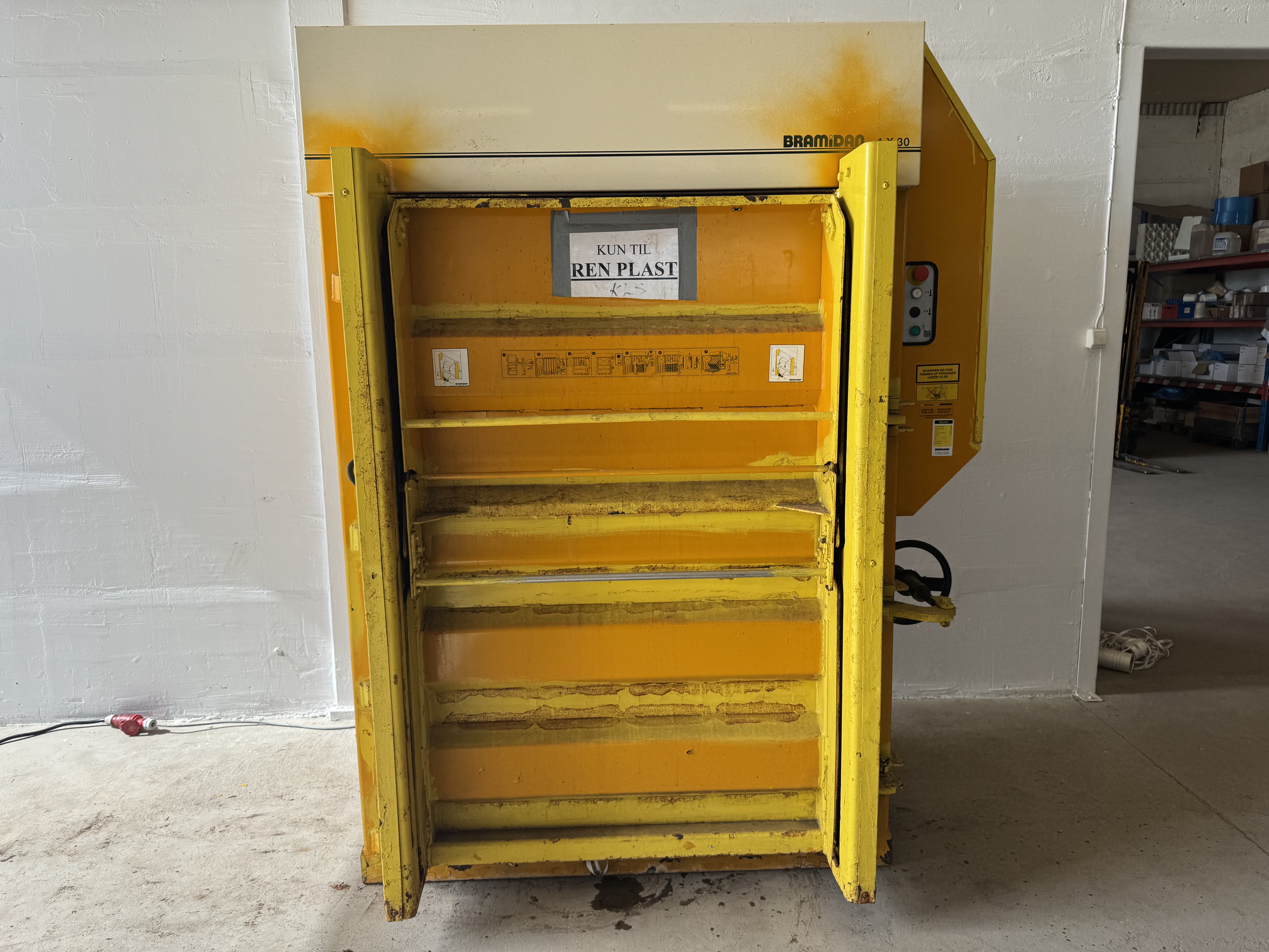 Used Press Bramidan 4-x 30 #2881