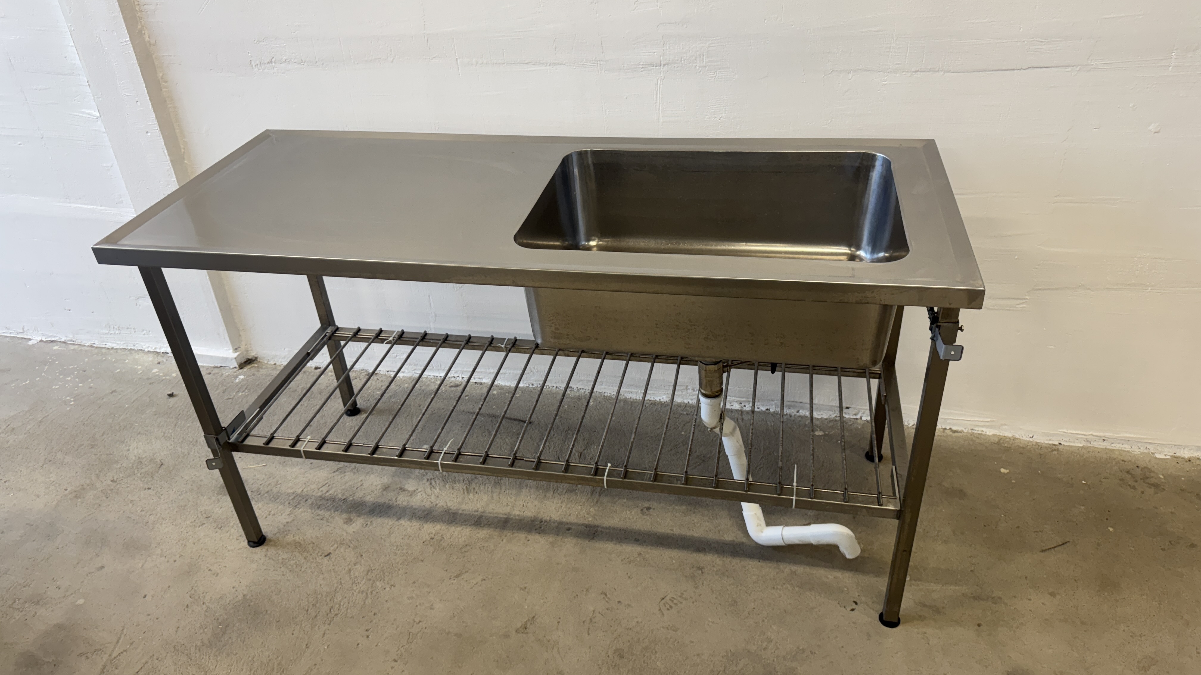 Used Diskbänk 160x65cm