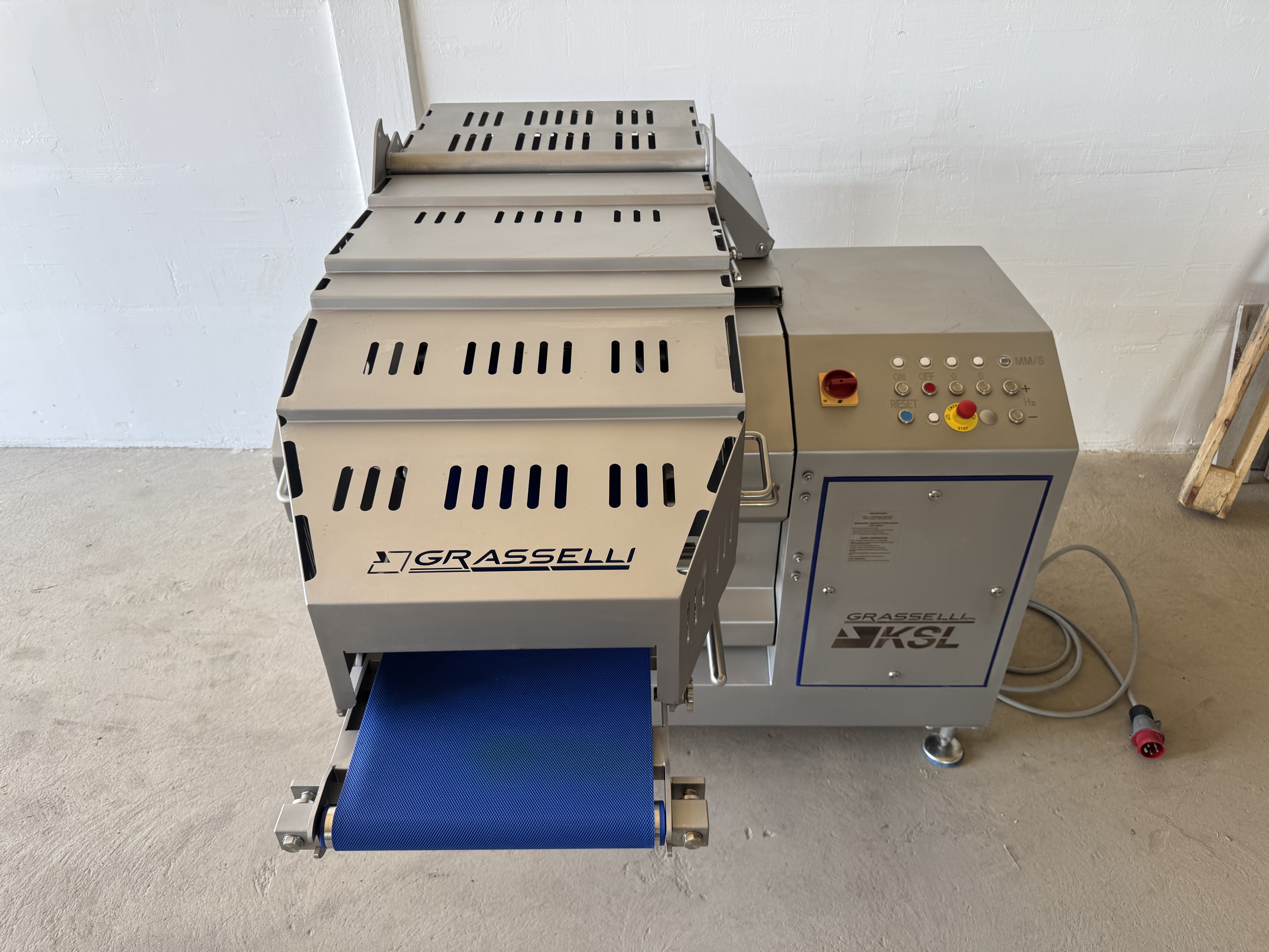 Used GRASSELLI KSL4 #2915