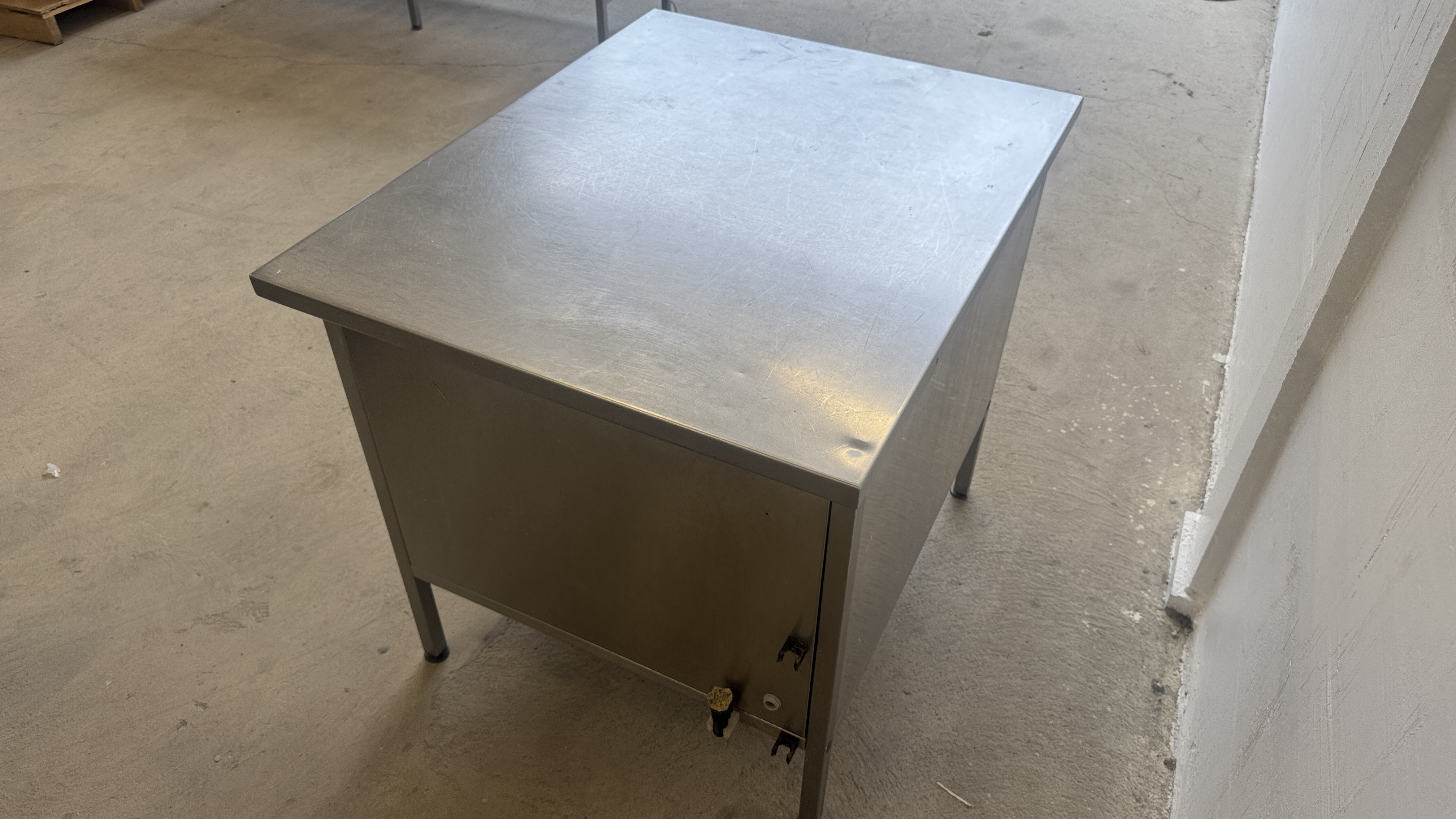Used Arbetsbord 100x80cm