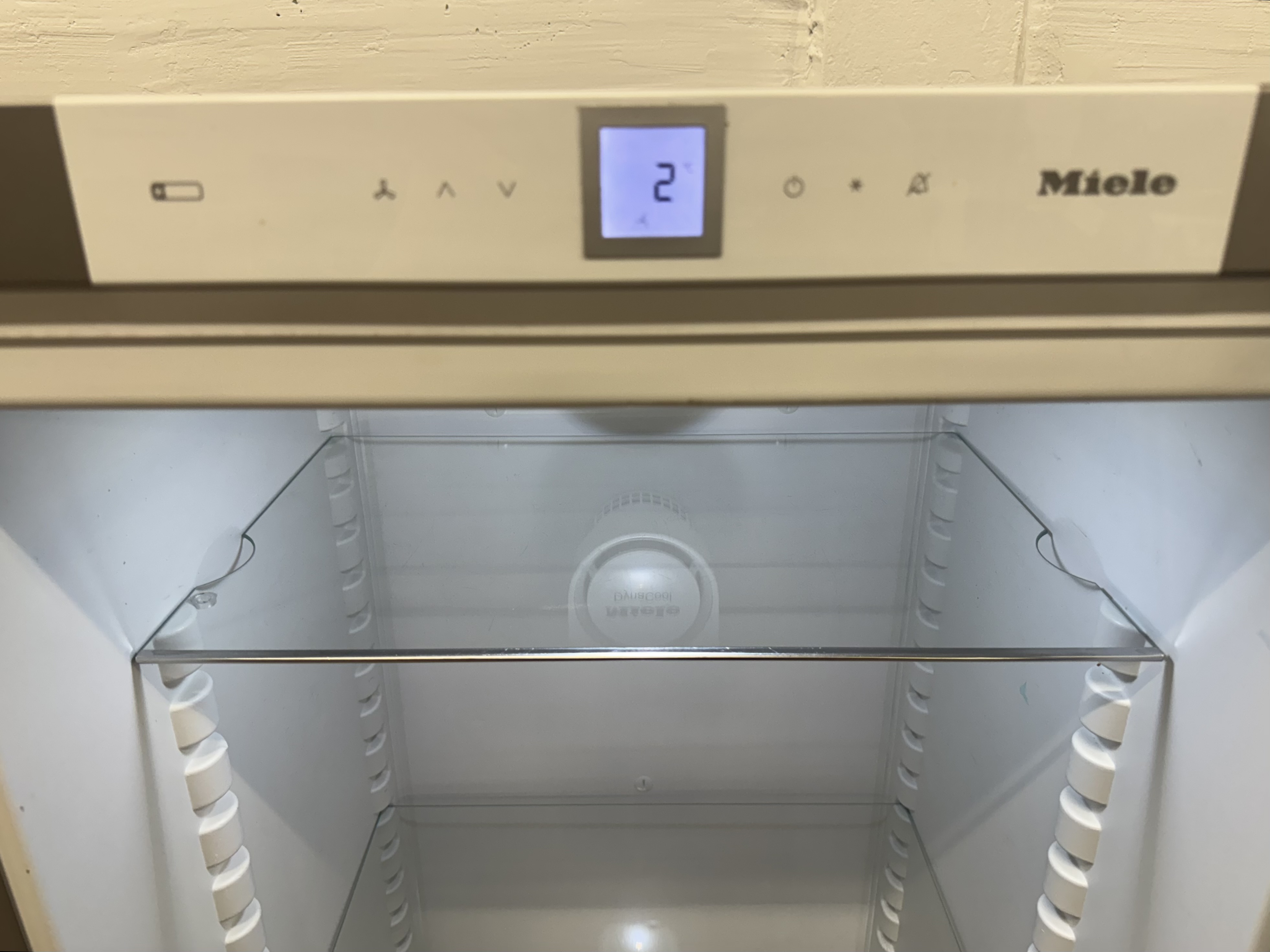 Used Kylskåp Miele K 28202 #2759