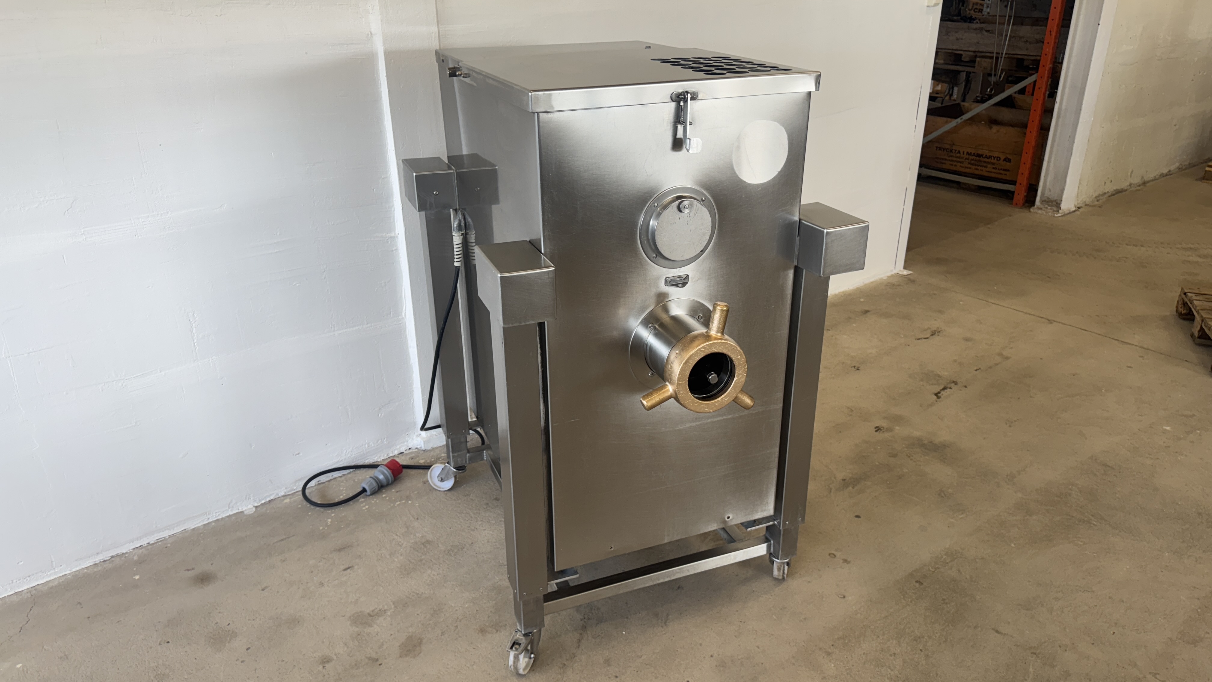 Used Blandarkvarn KT LM 130 med lyft #2643