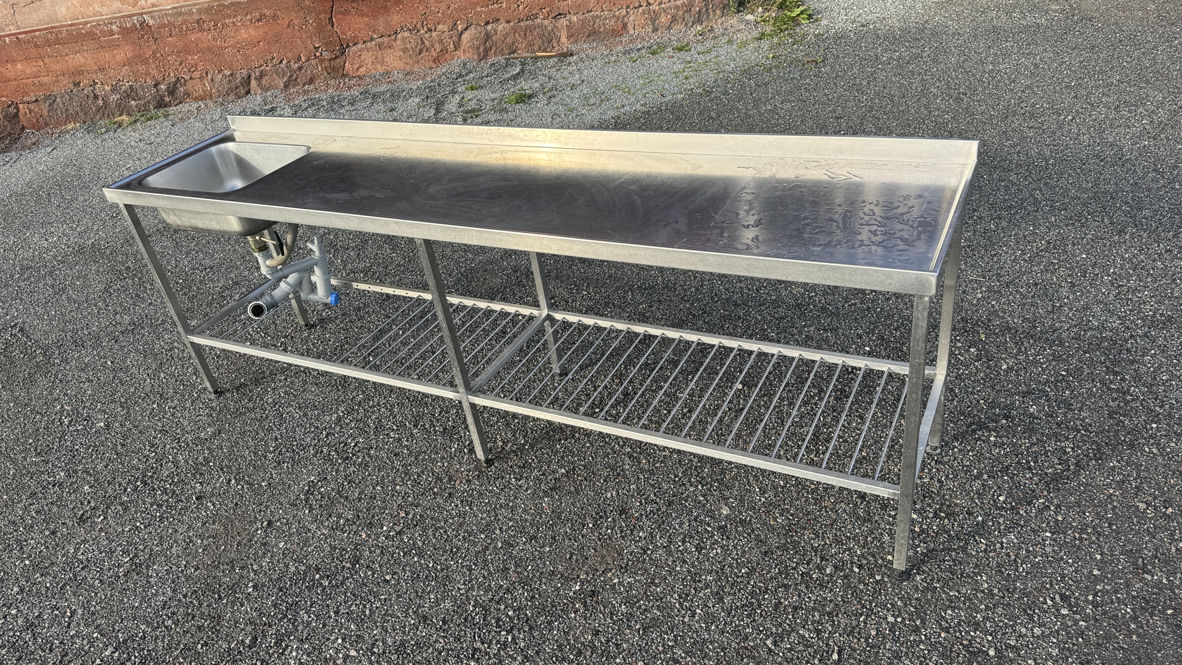 Used Diskbänk 270x60cm