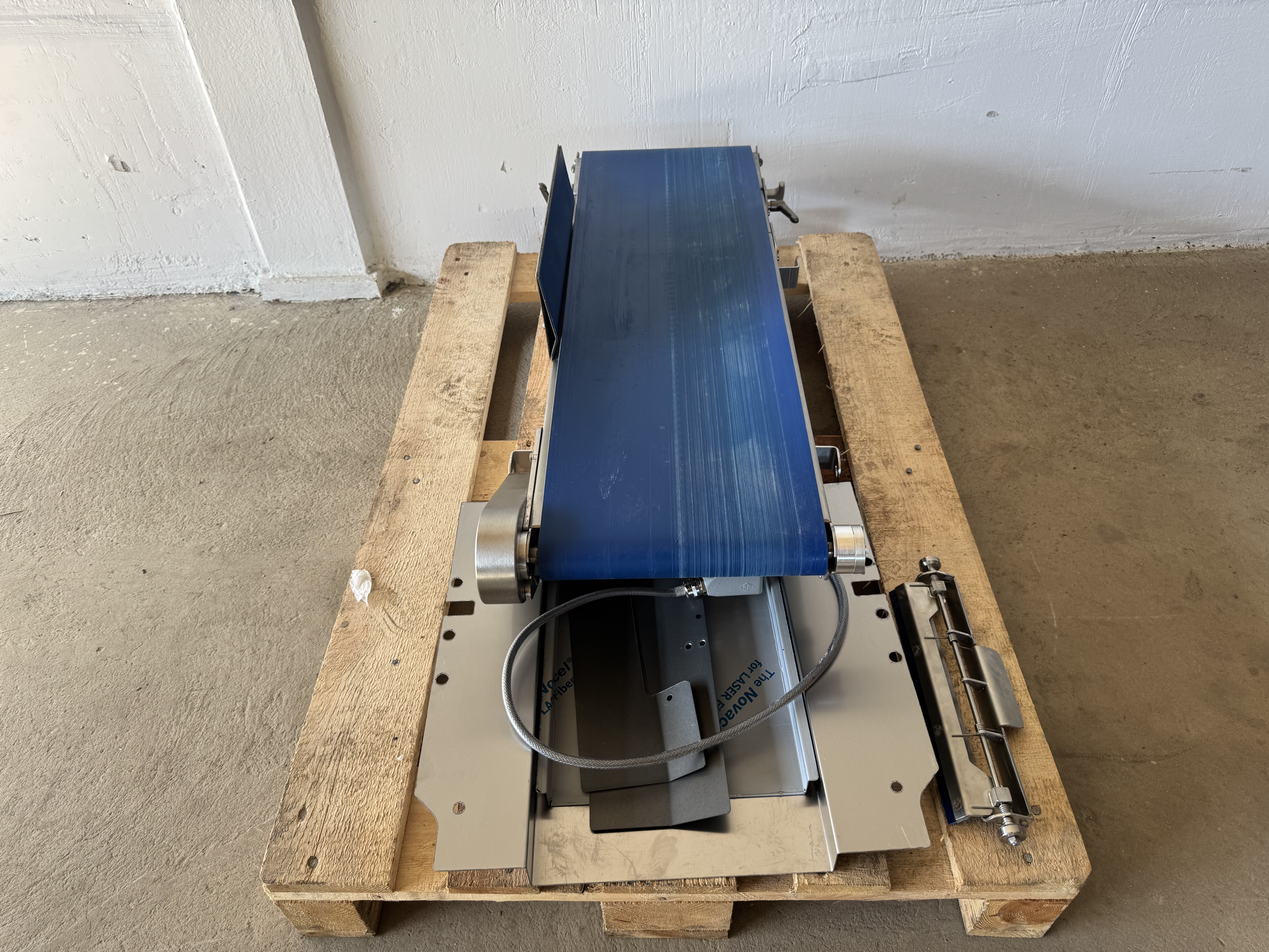 Used Conveyer (Band : 94cm långt, 29cm bredd) #2833