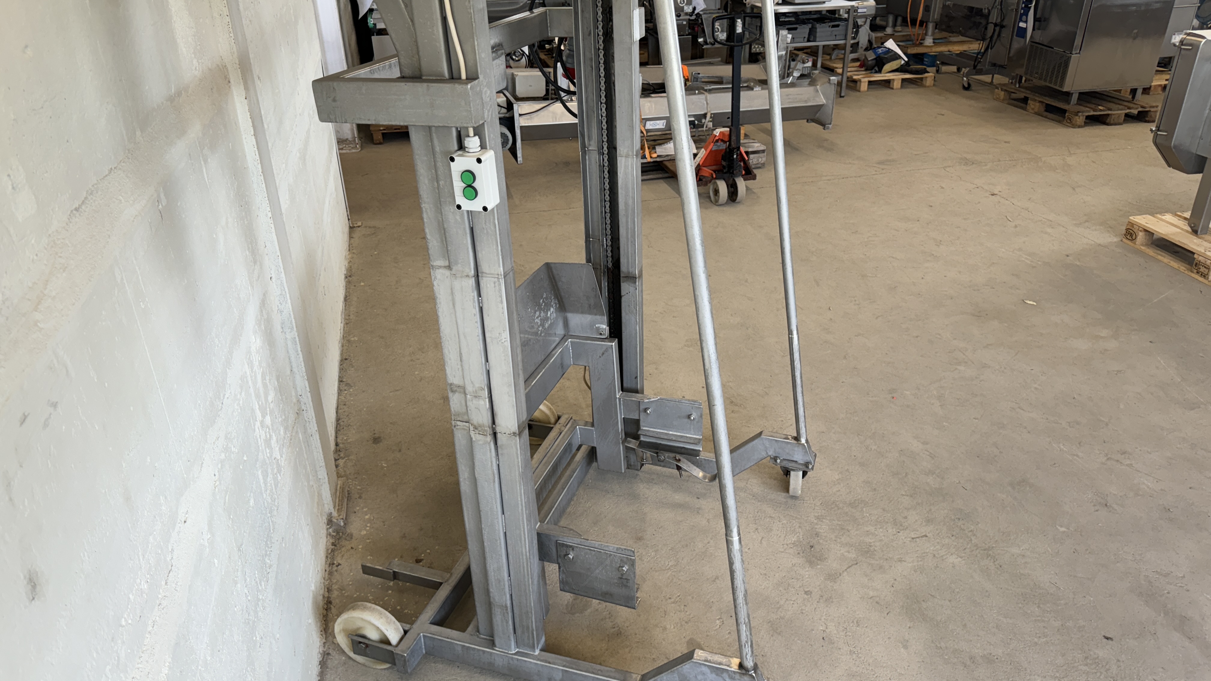 Used Skänkvagnslyft 170-180cm #2338