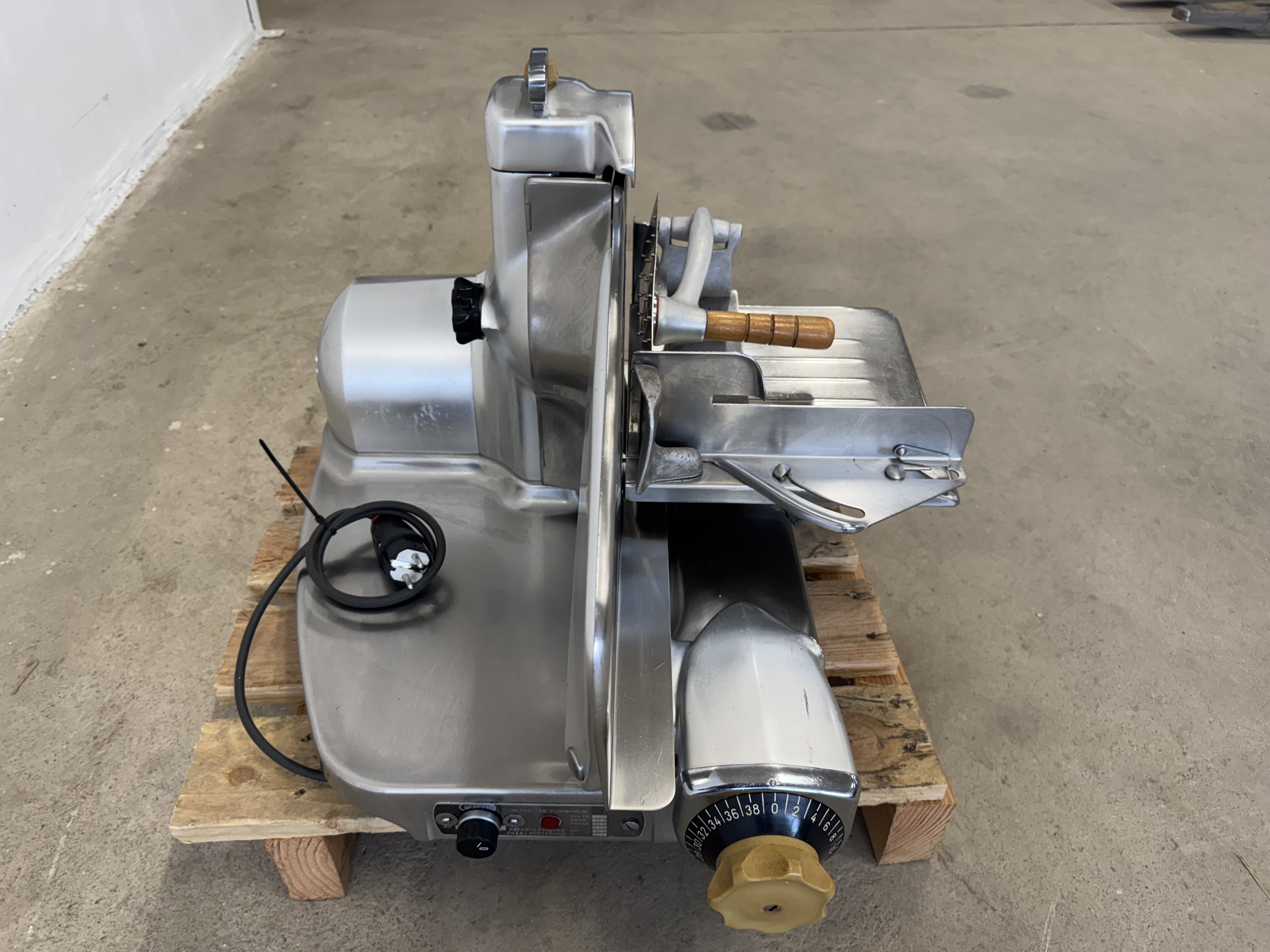 Used Berkel 834 skärmaskin #2670