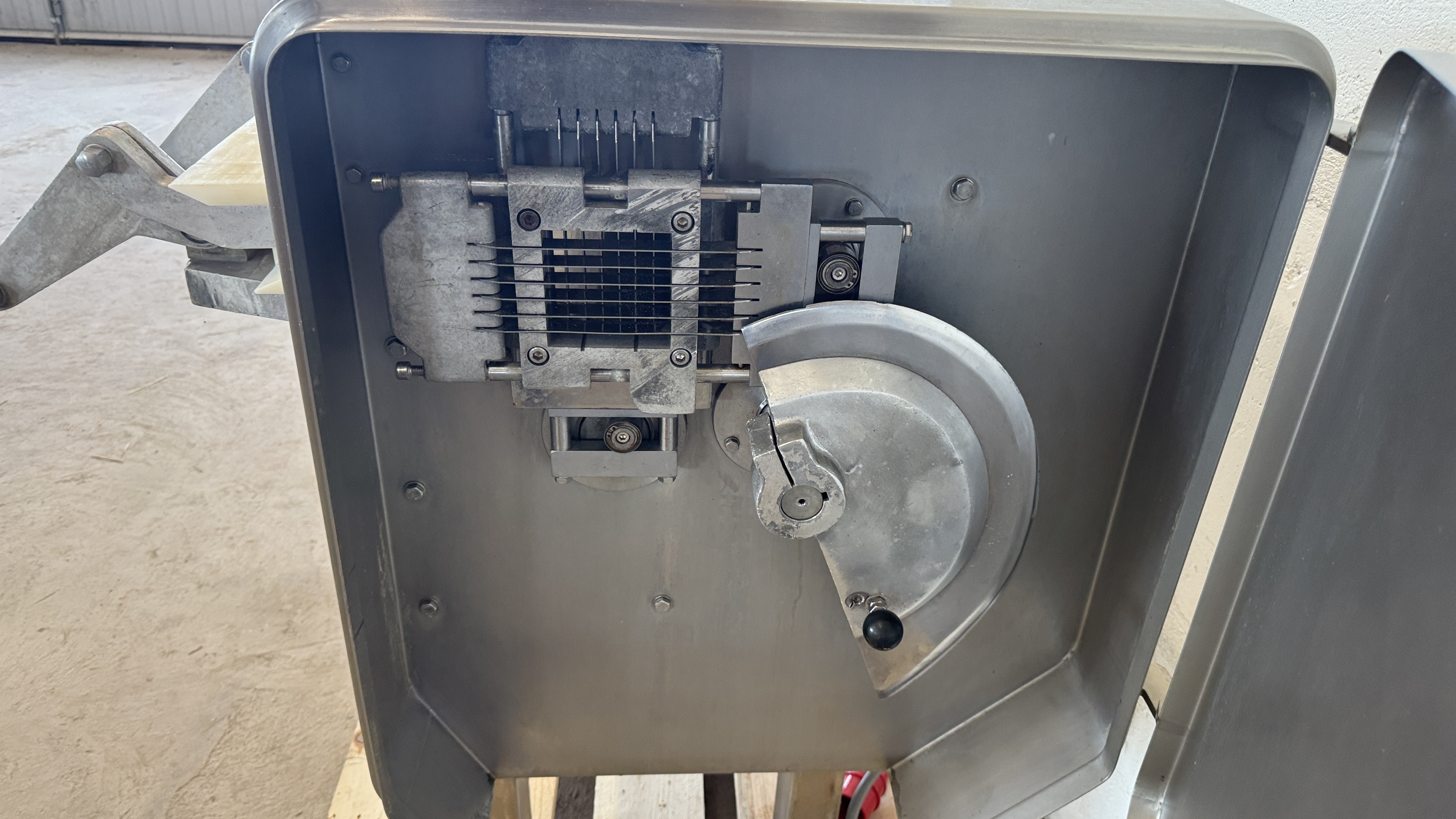 Used Tärningamaskin Treif  30x30, 20x20, 12x12