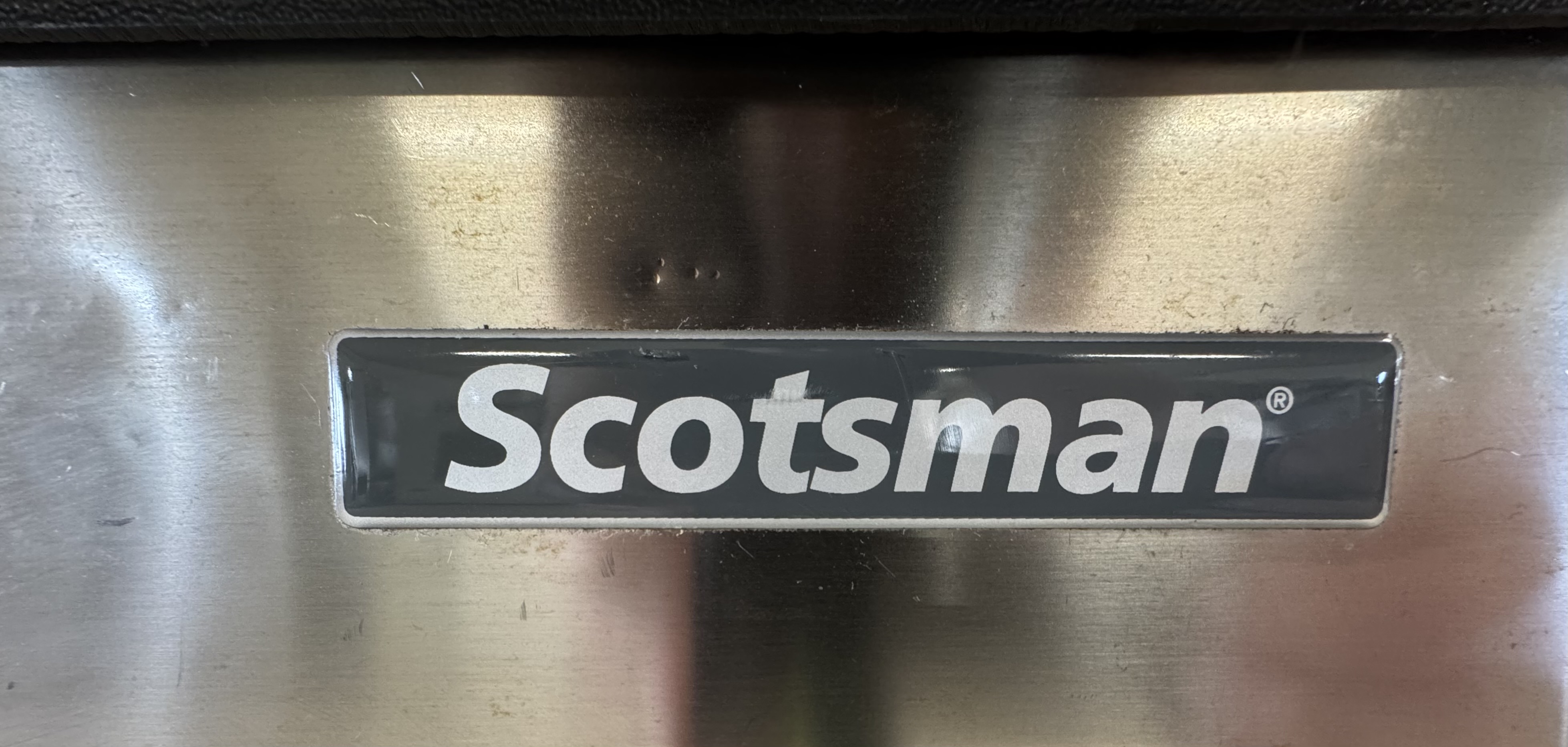 Used Ismaskin Flaker G280W HC (2022) och Islåda Scotsman SB322 (2019) #2826