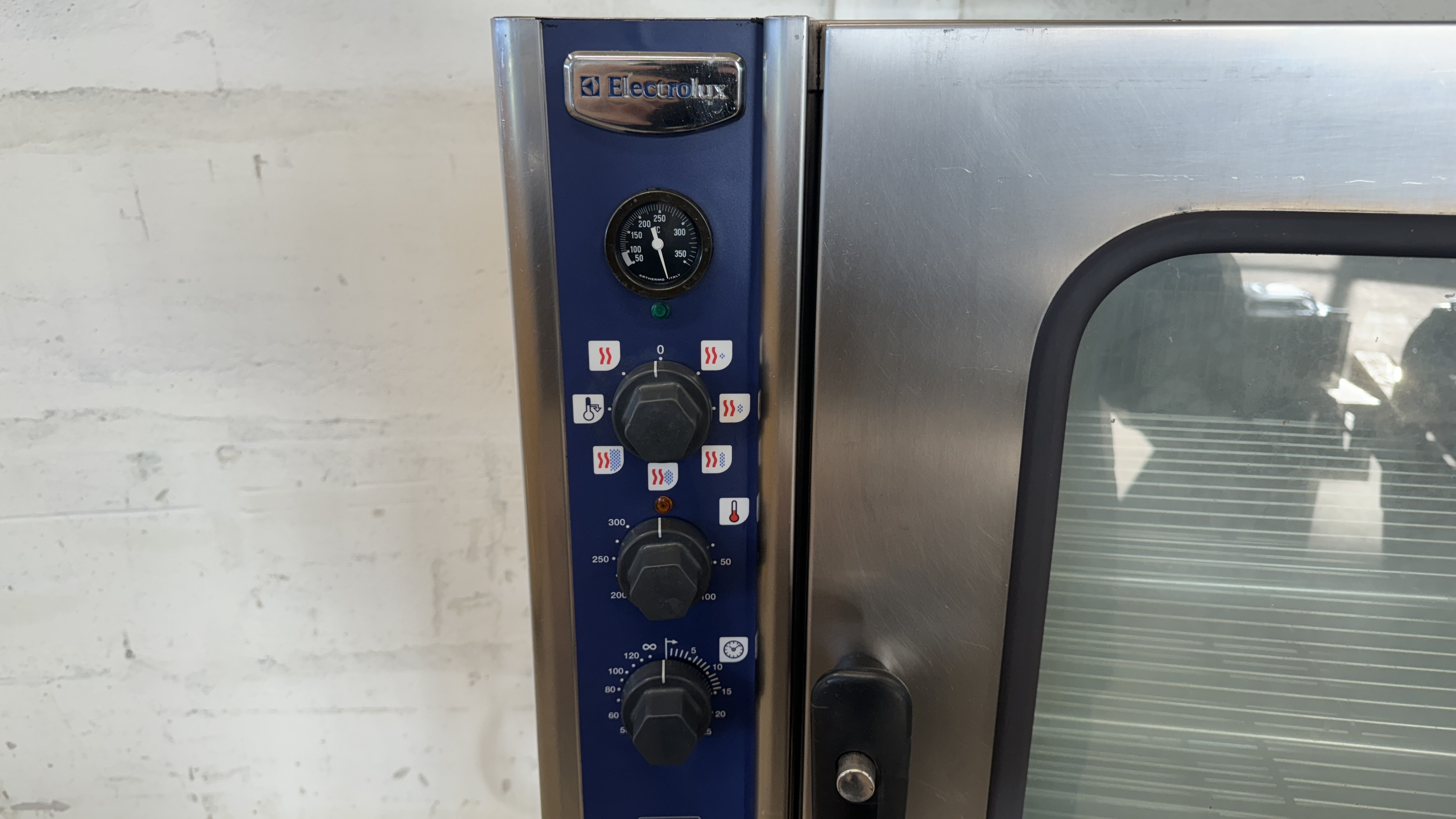 Used Ugn Electrolux FCE 101 #2393