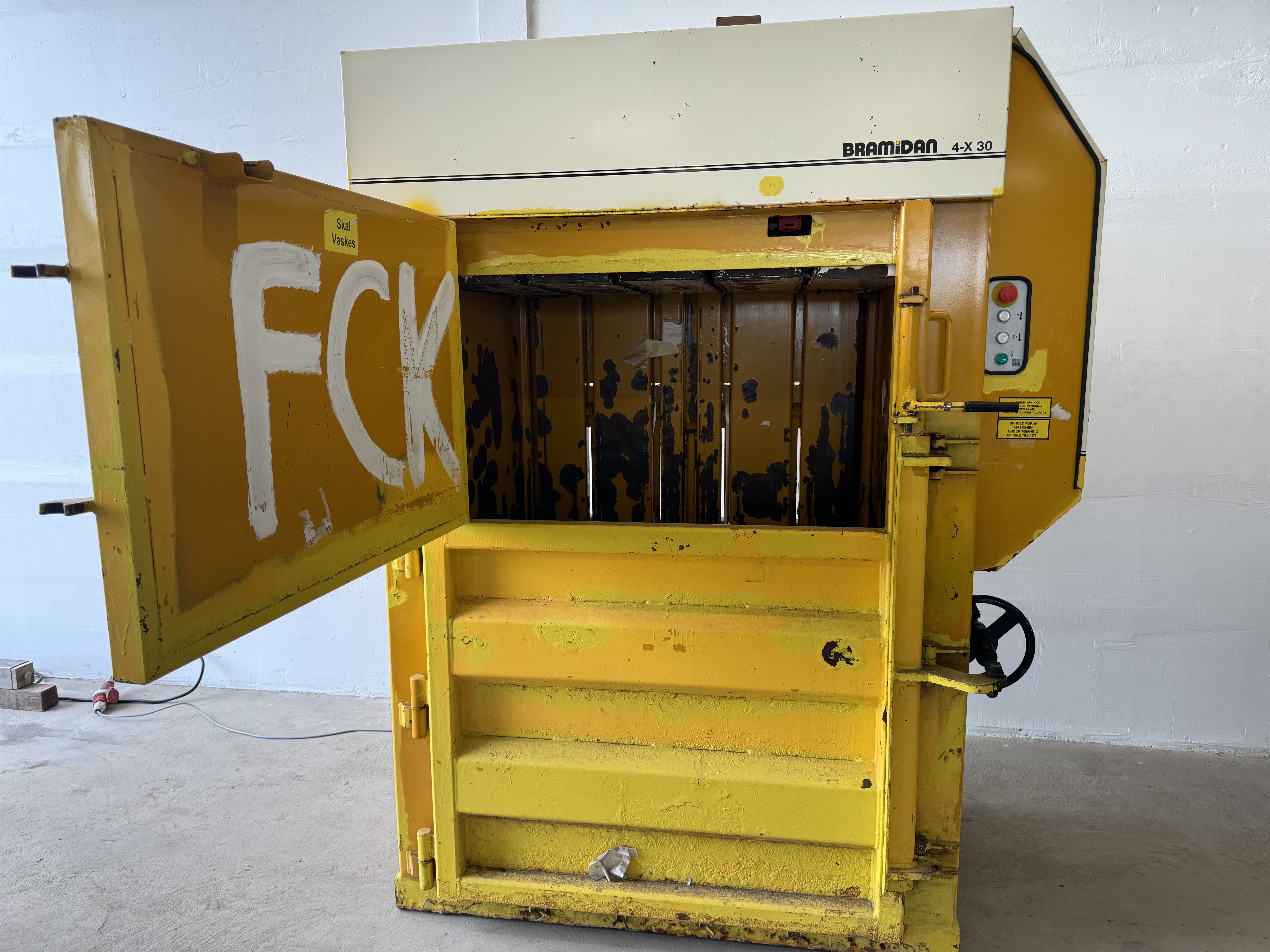 Used Press Bramidan 4-x 30 #2879