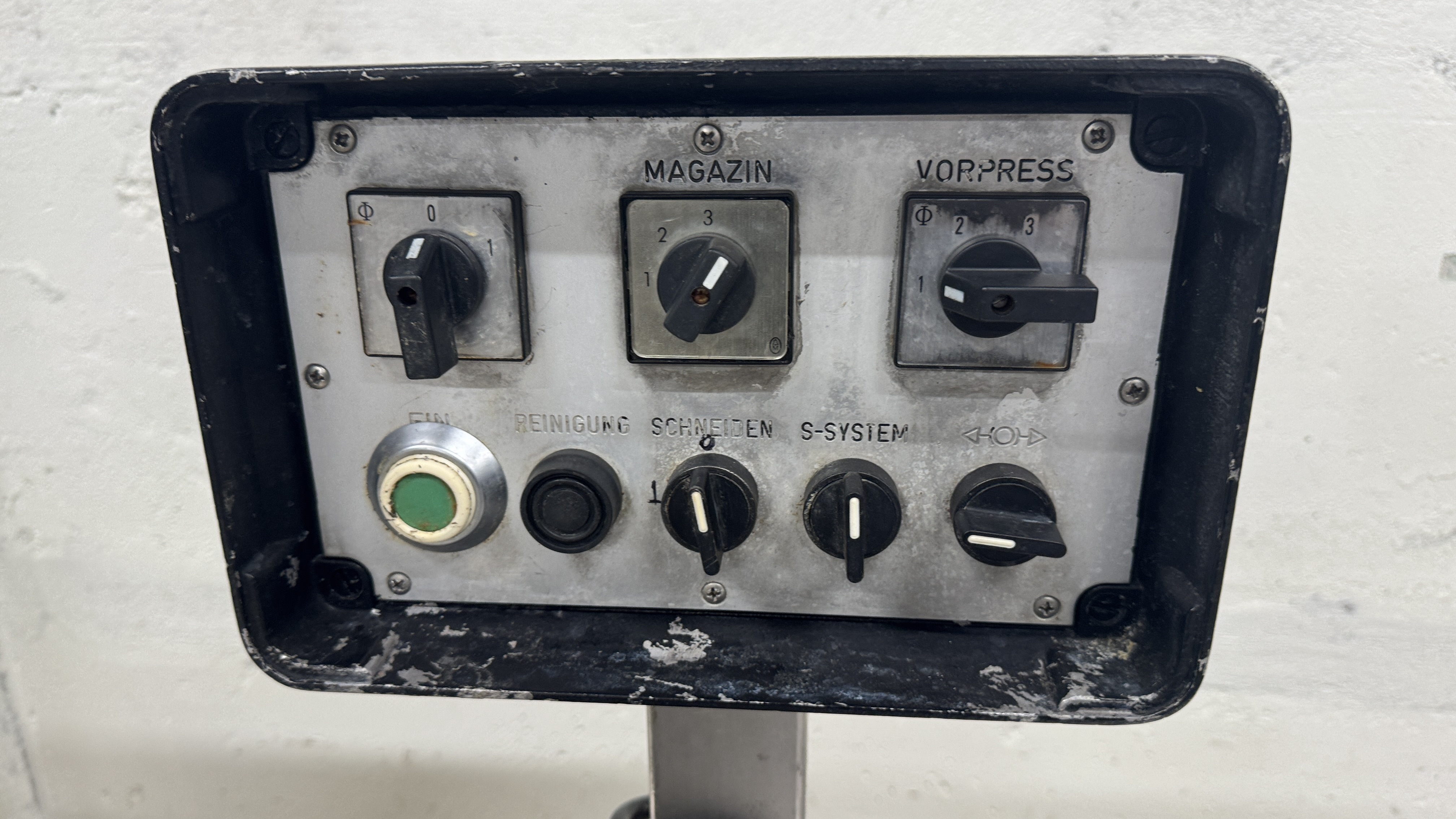 Used Tärningsmaskin Holac VA 84 #2456