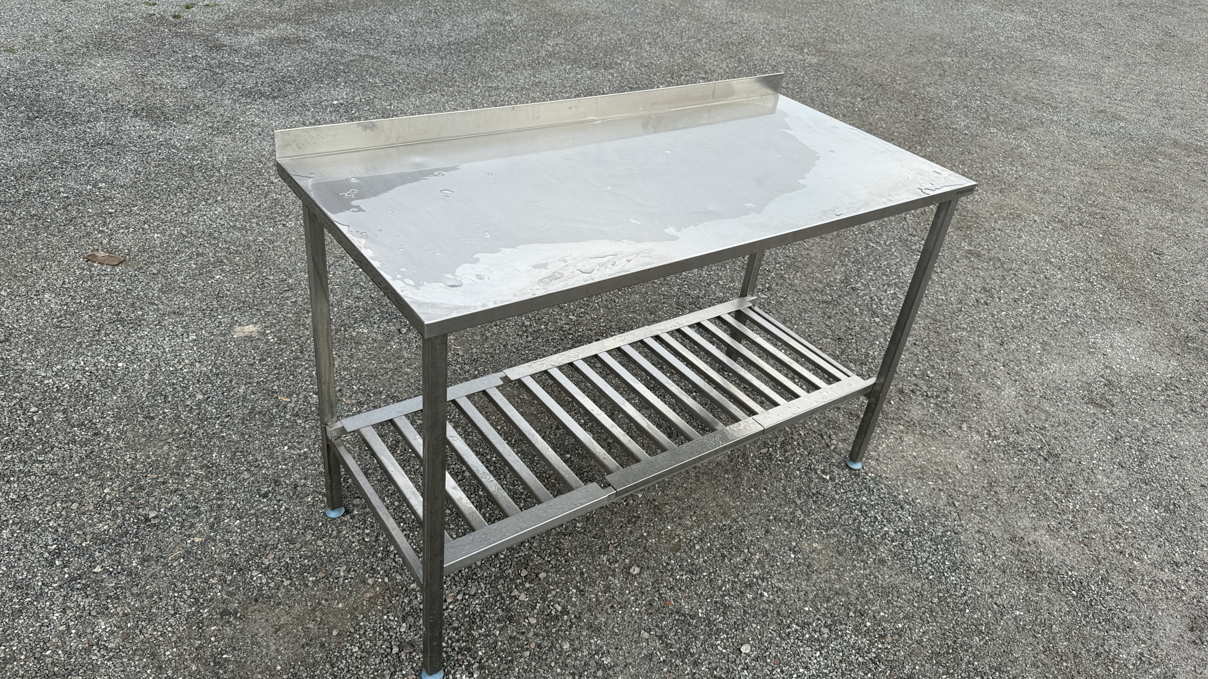 Used Arbetsbord 140x65cm