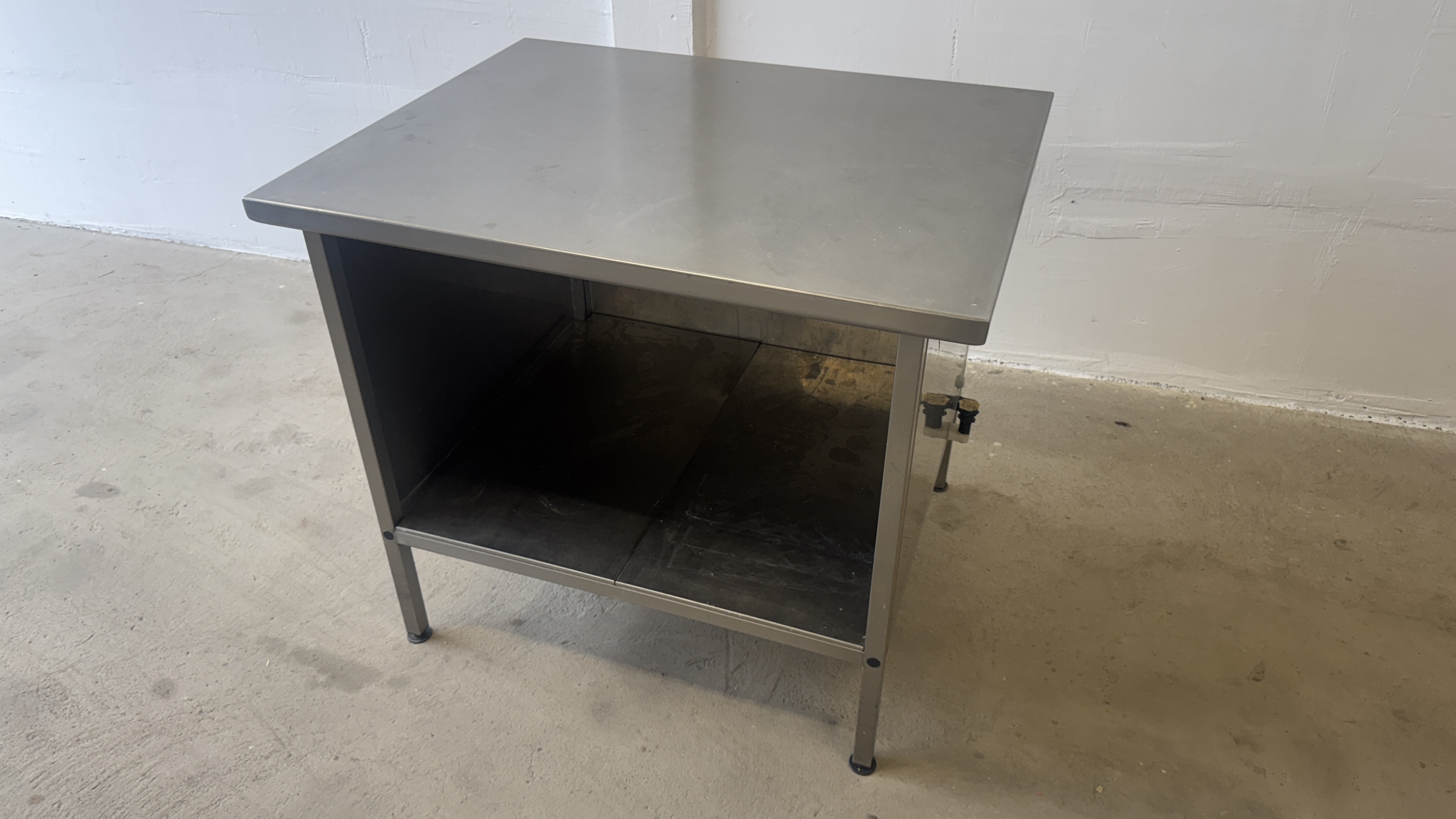 Used Arbetsbord 100x80cm