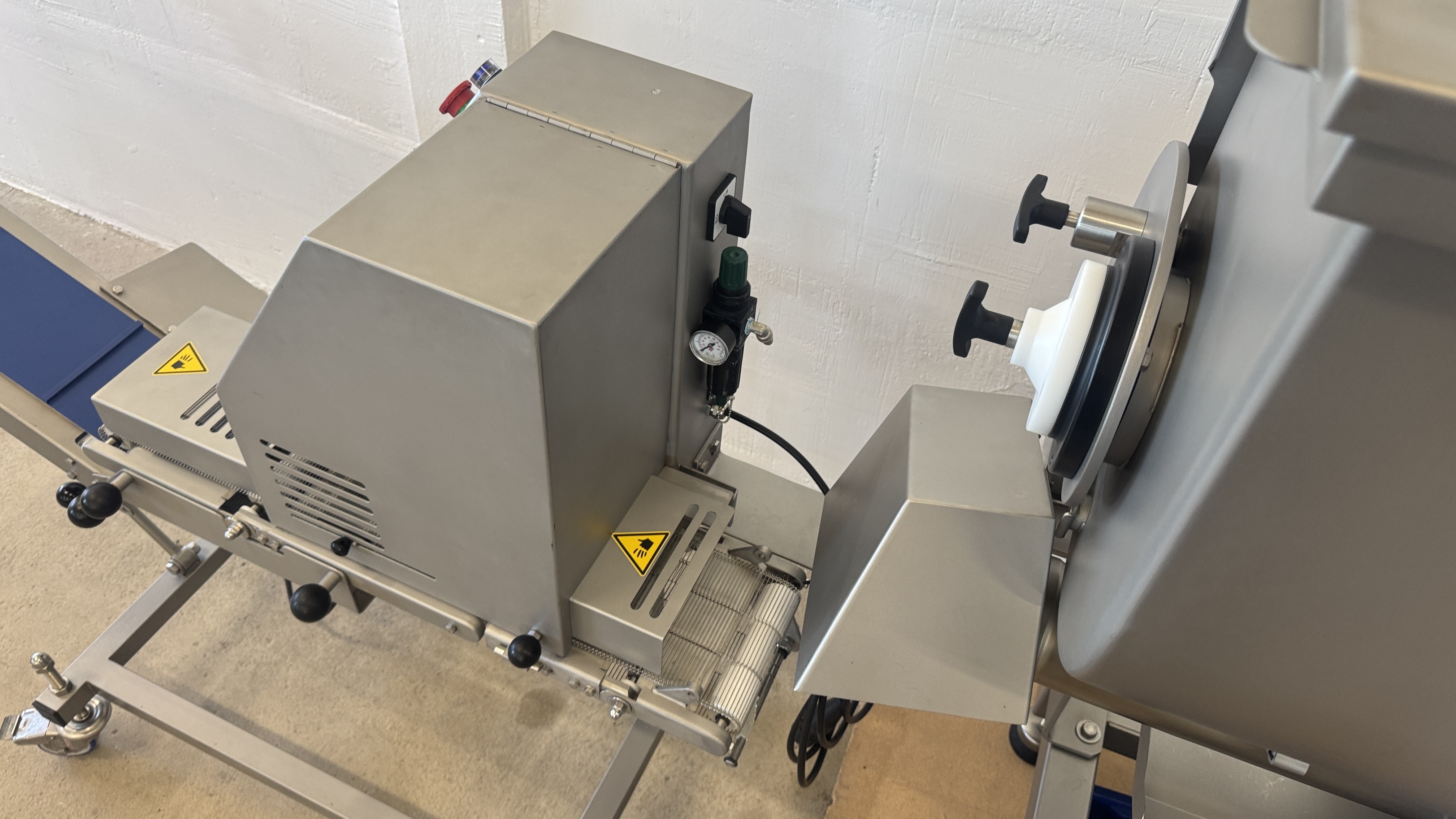 Used Blandarkvarn med Portionerare Mainca MG-95 och PR-50 -2019 #2687