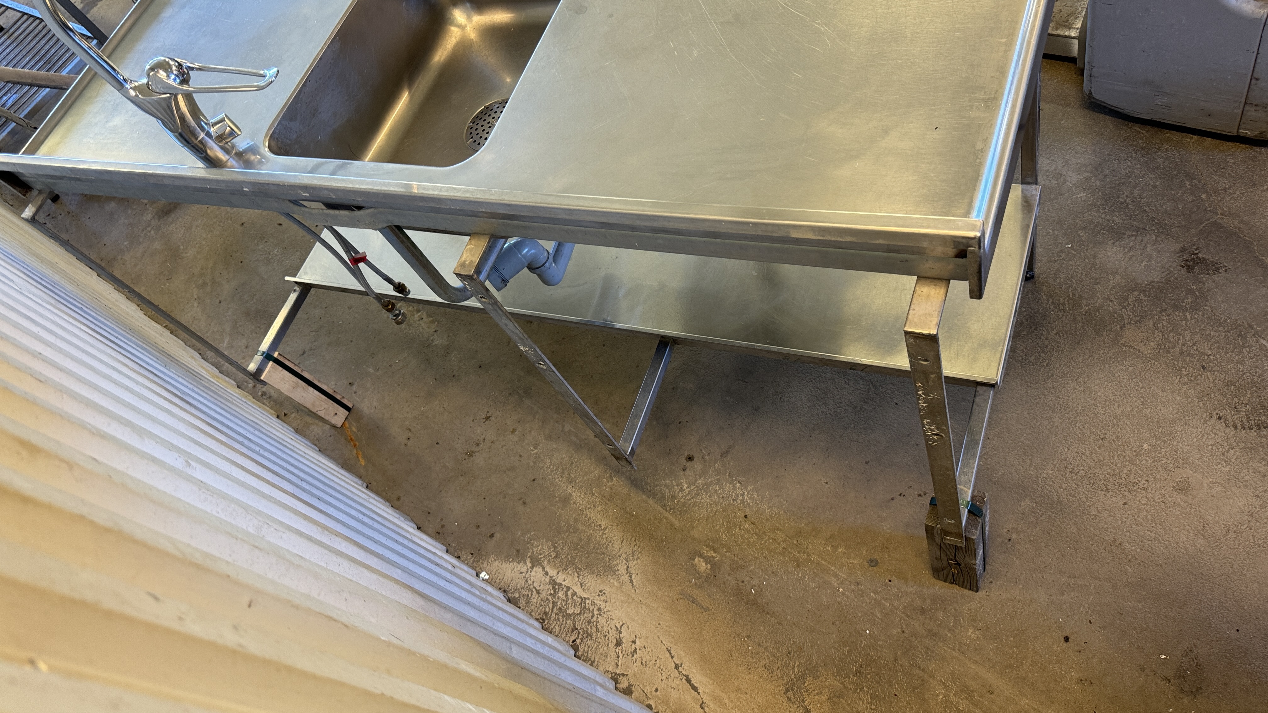 Used Diskbänk 160x65 väggfäste