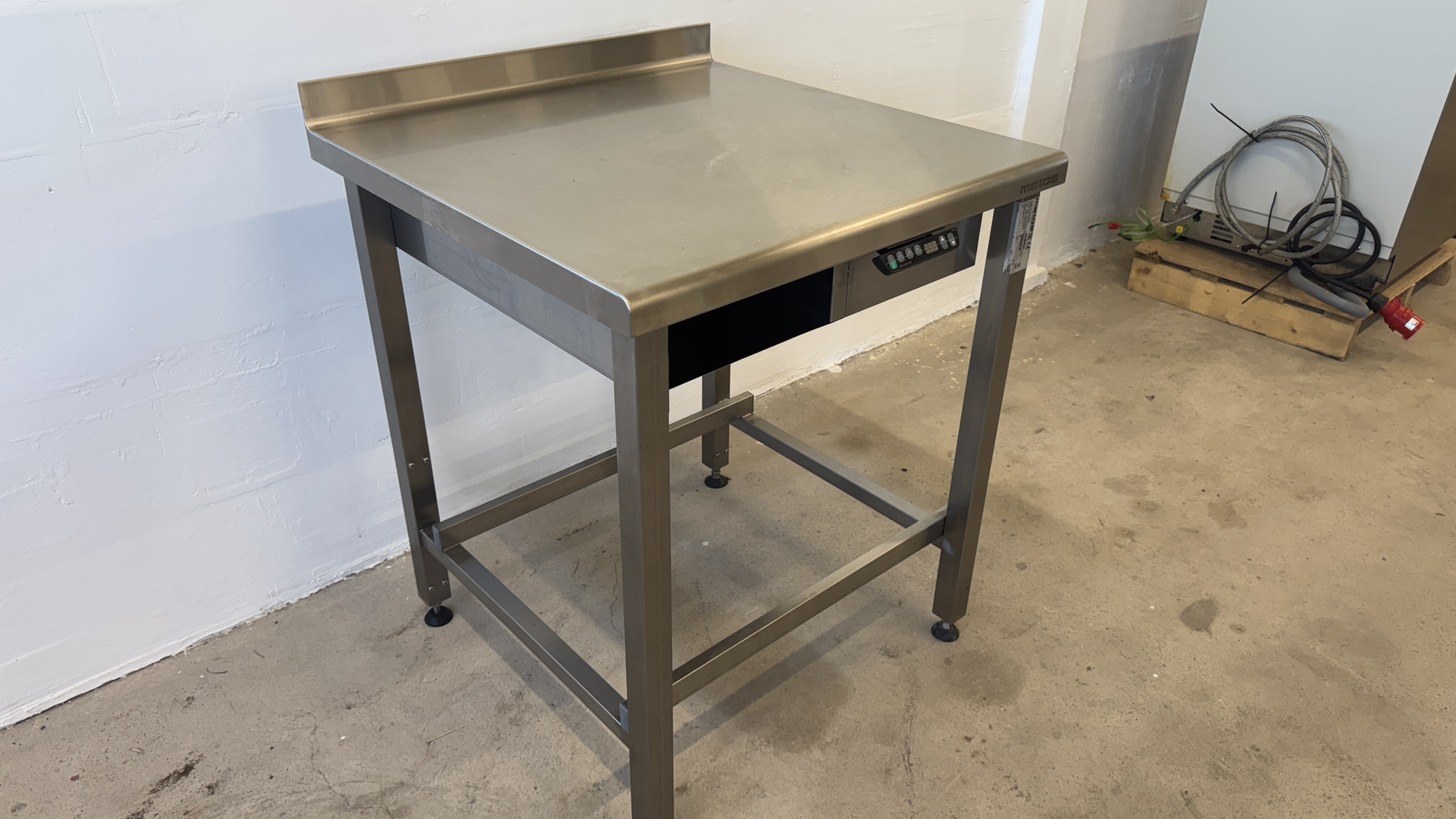 Used Höj och sänkbart bord Metos -2019 #2691