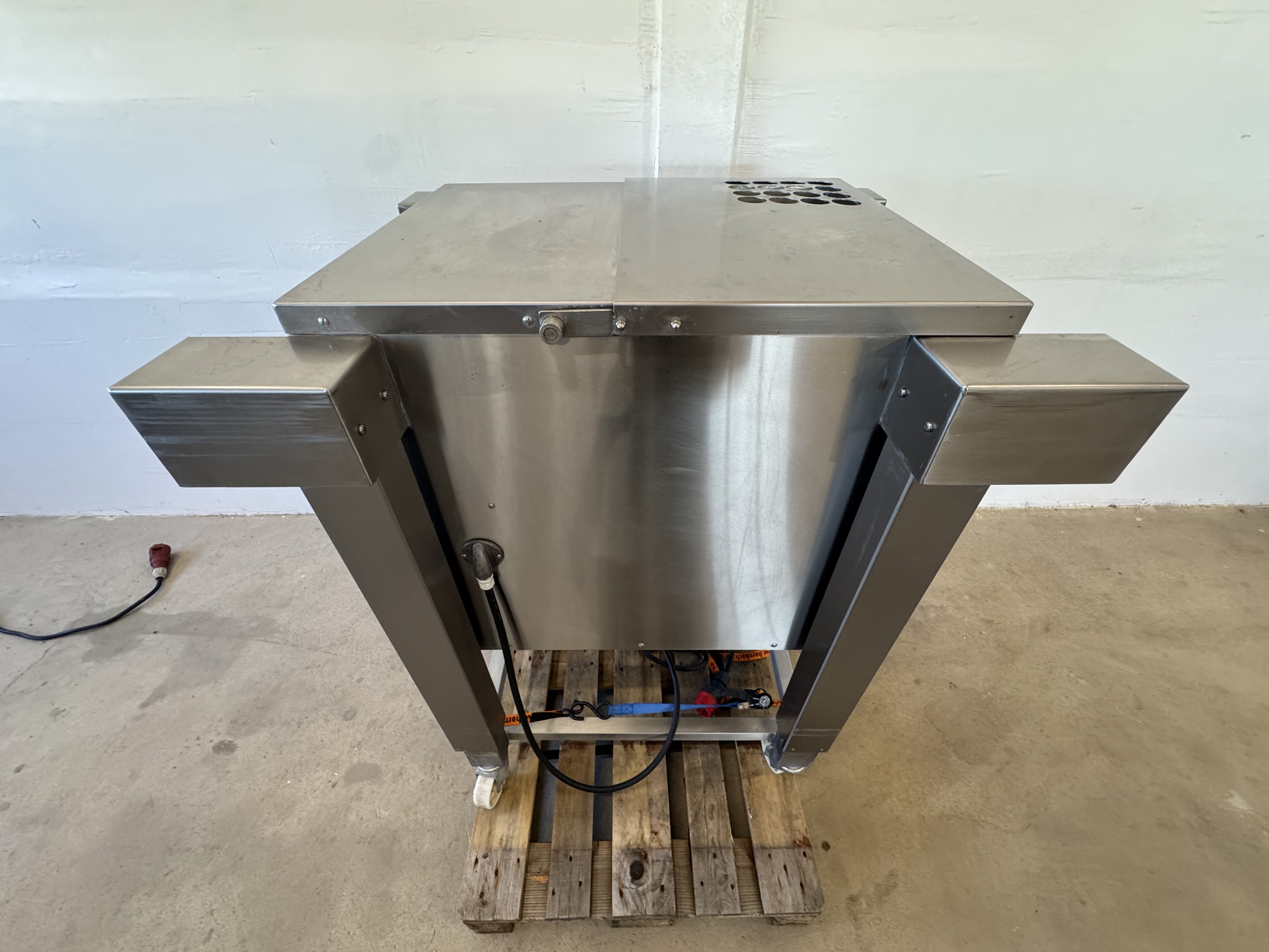 Used Blandarkvarn KT LM98 med fotpedal (höj och sänkbar) #2927